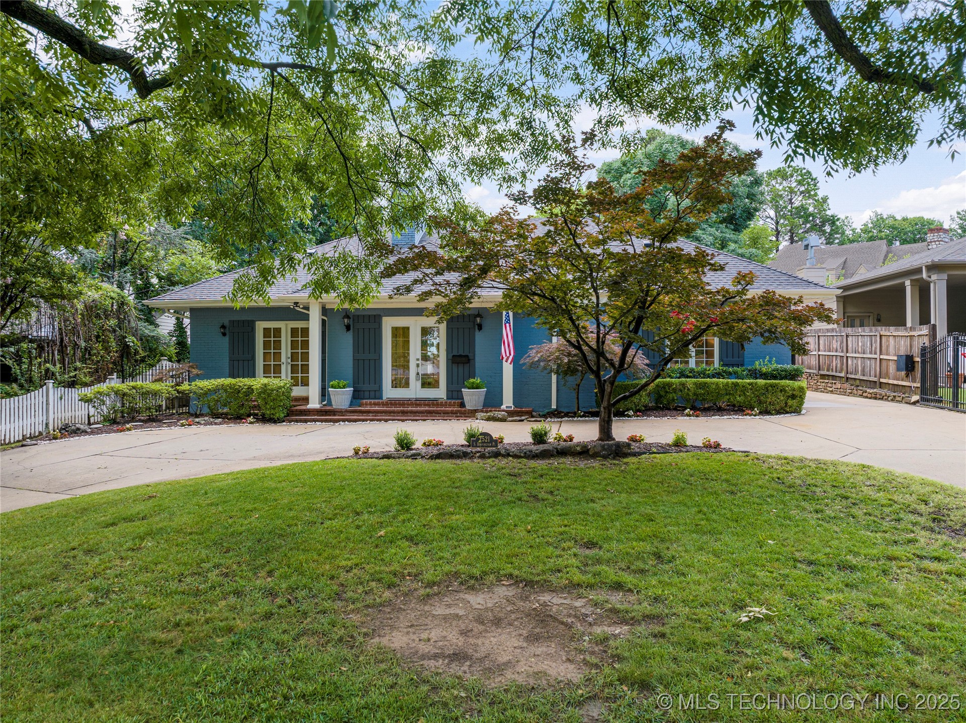 2521 S Birmingham Place Property Photo 1