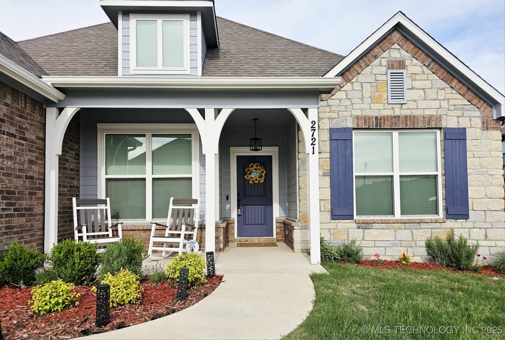 2721 S 8th Street Property Photo 2