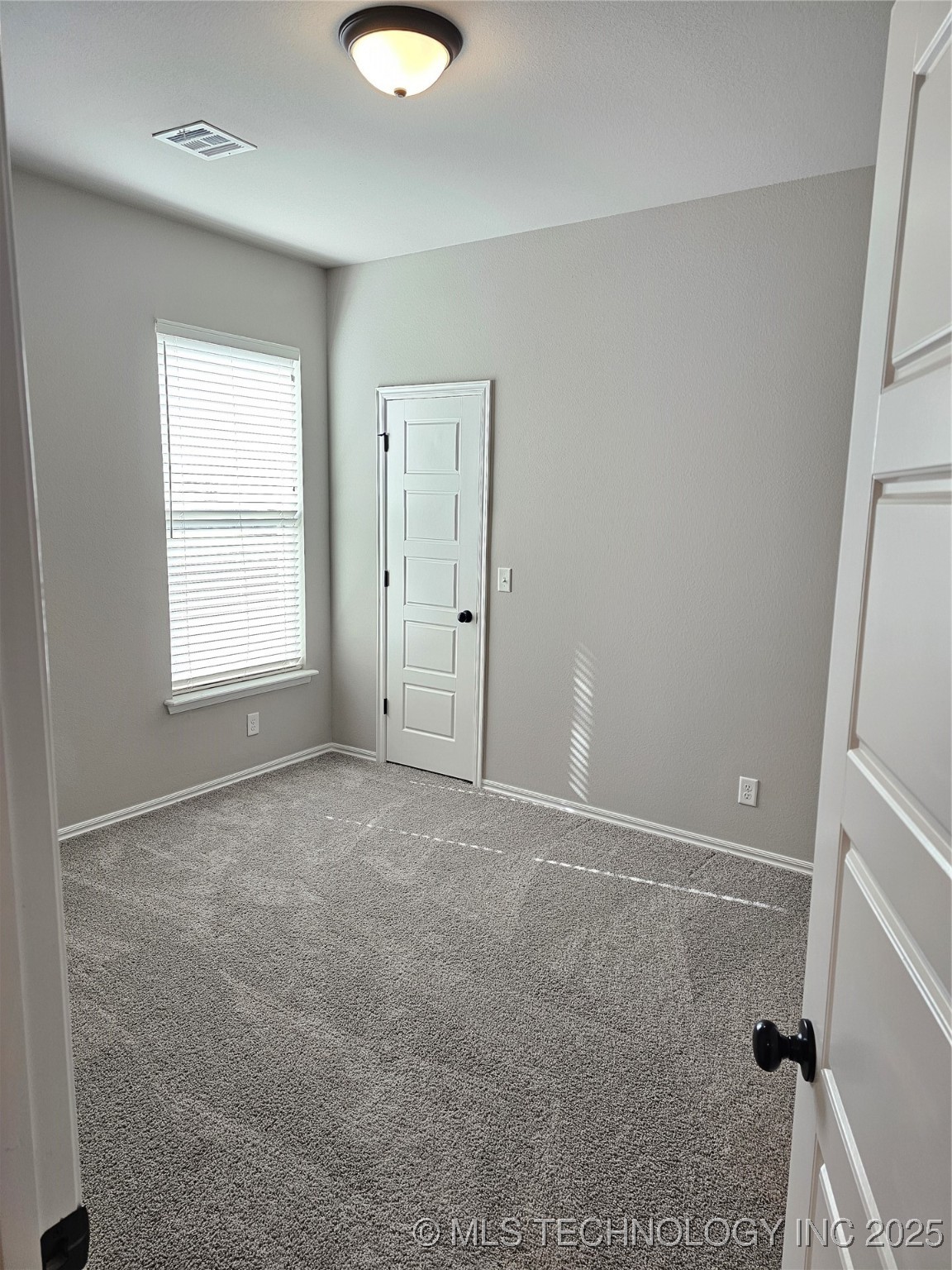 2721 S 8th Street Property Photo 33