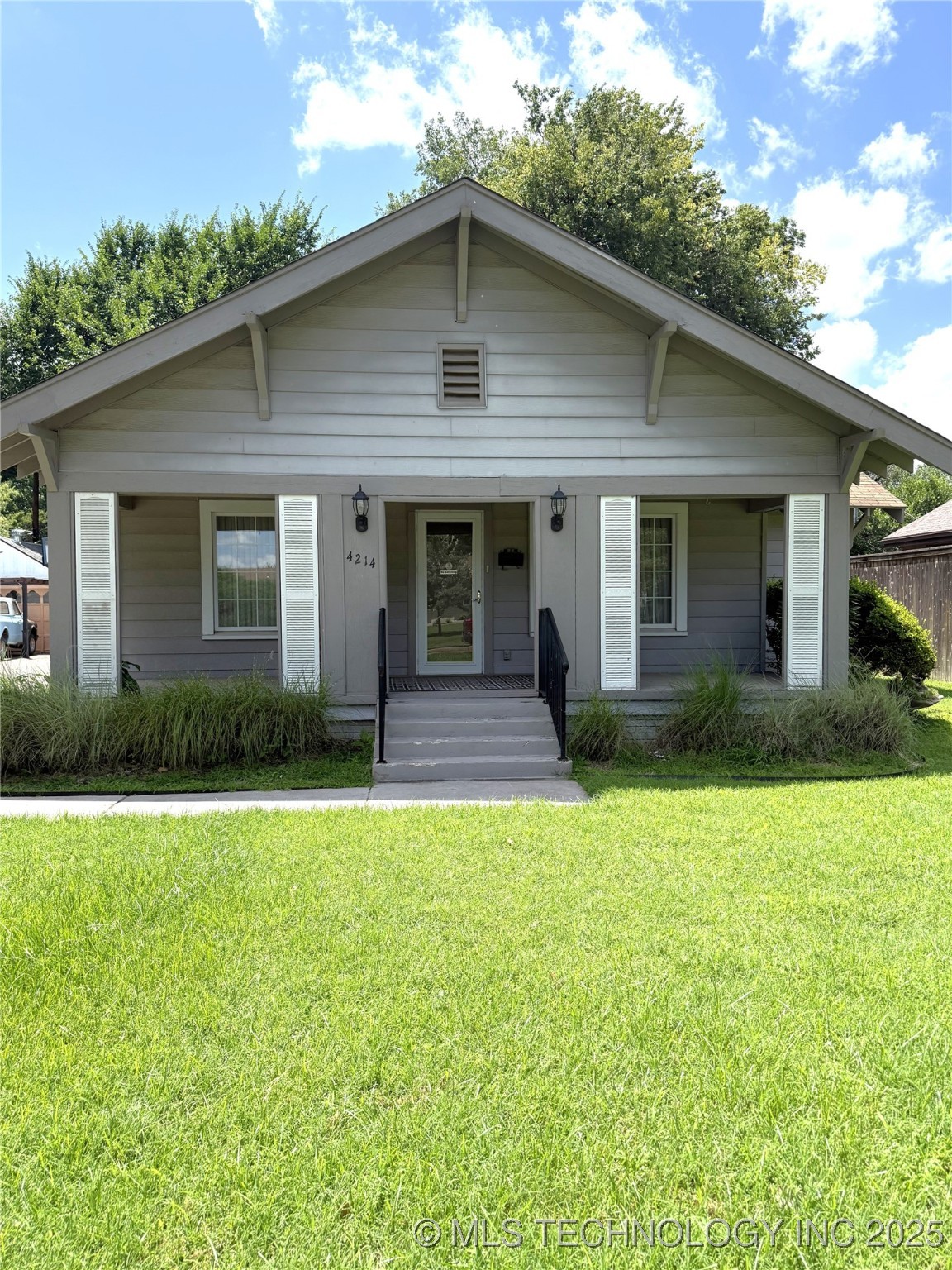 4214 S Norfolk Avenue Property Photo 1