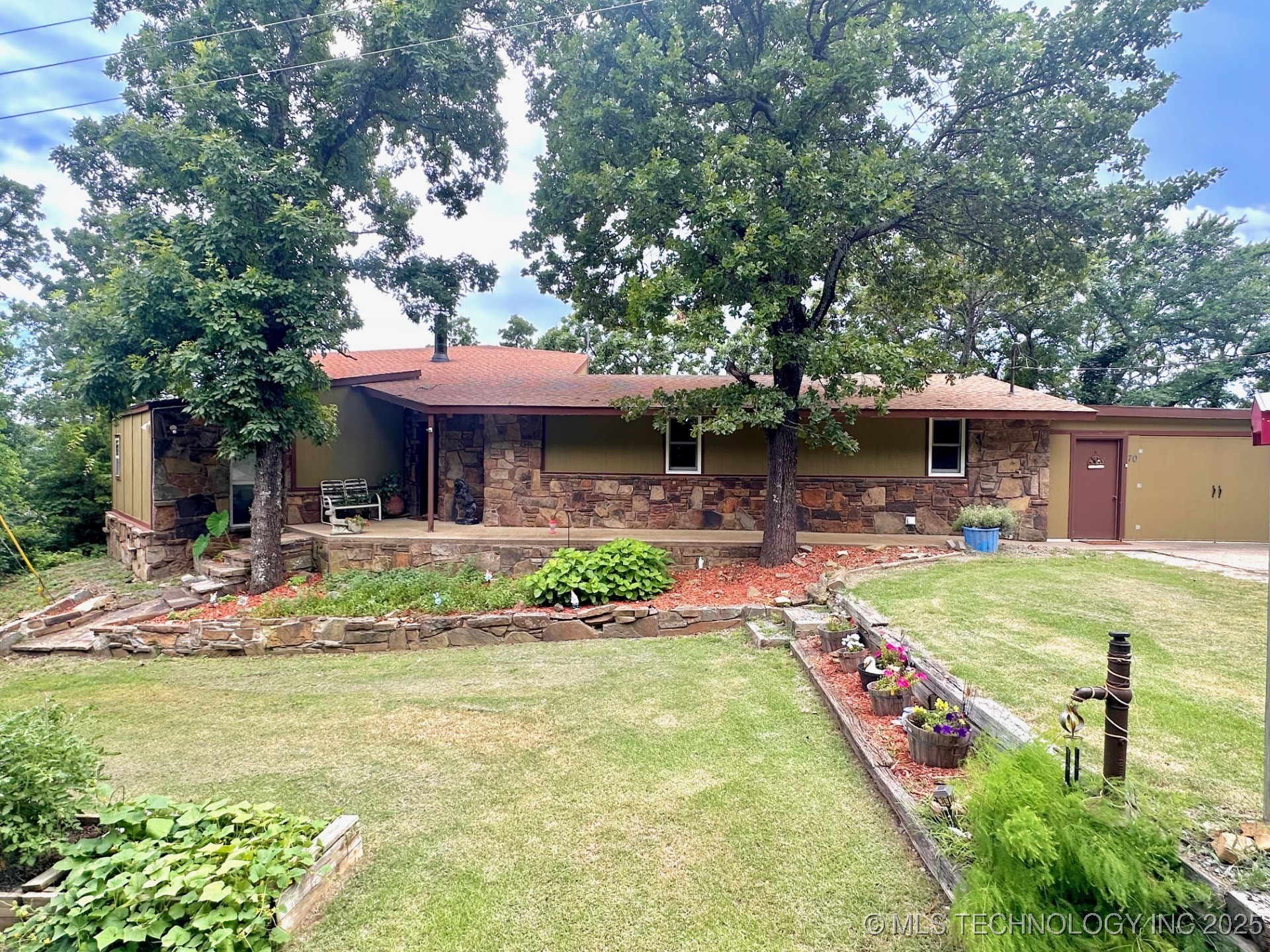 70 Acorn Lane Property Photo 1