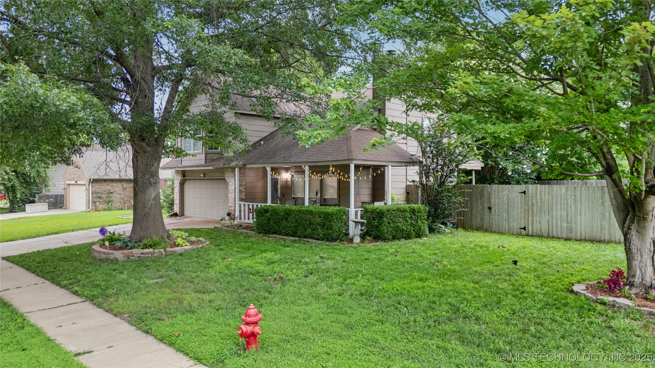 2813 S Dogwood Avenue Property Photo 1