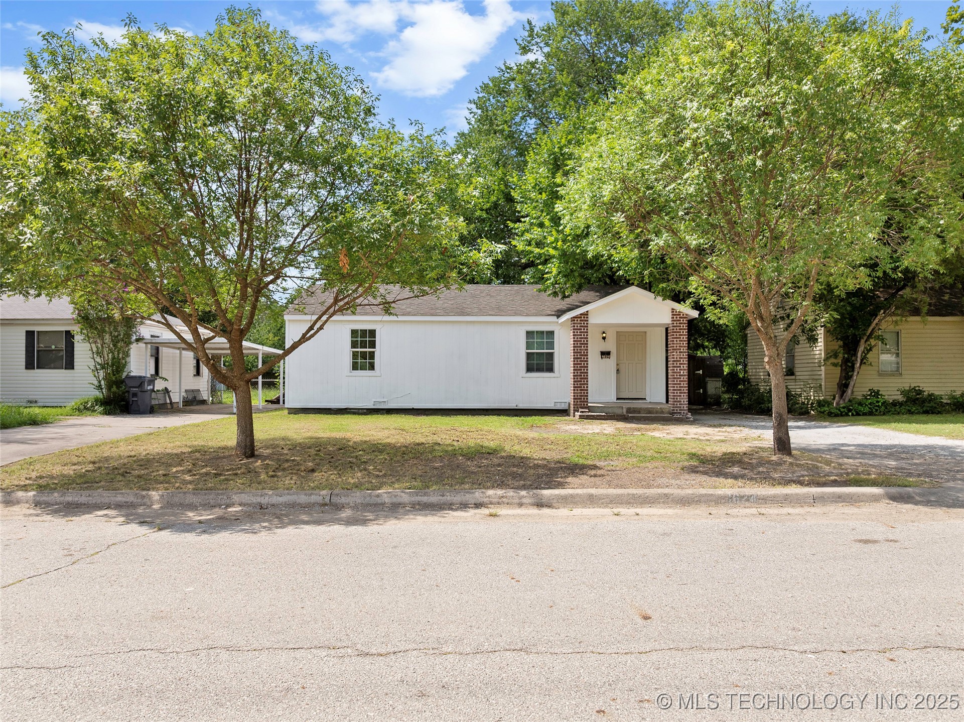 1624 7th NW Property Photo 1