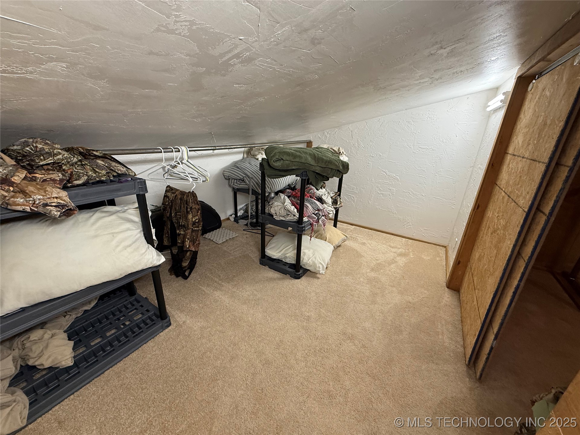 1501 Crestview Drive Property Photo 17