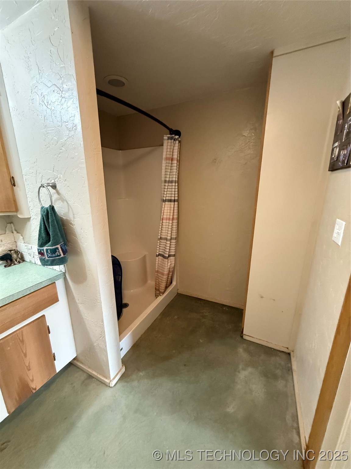 1501 Crestview Drive Property Photo 20