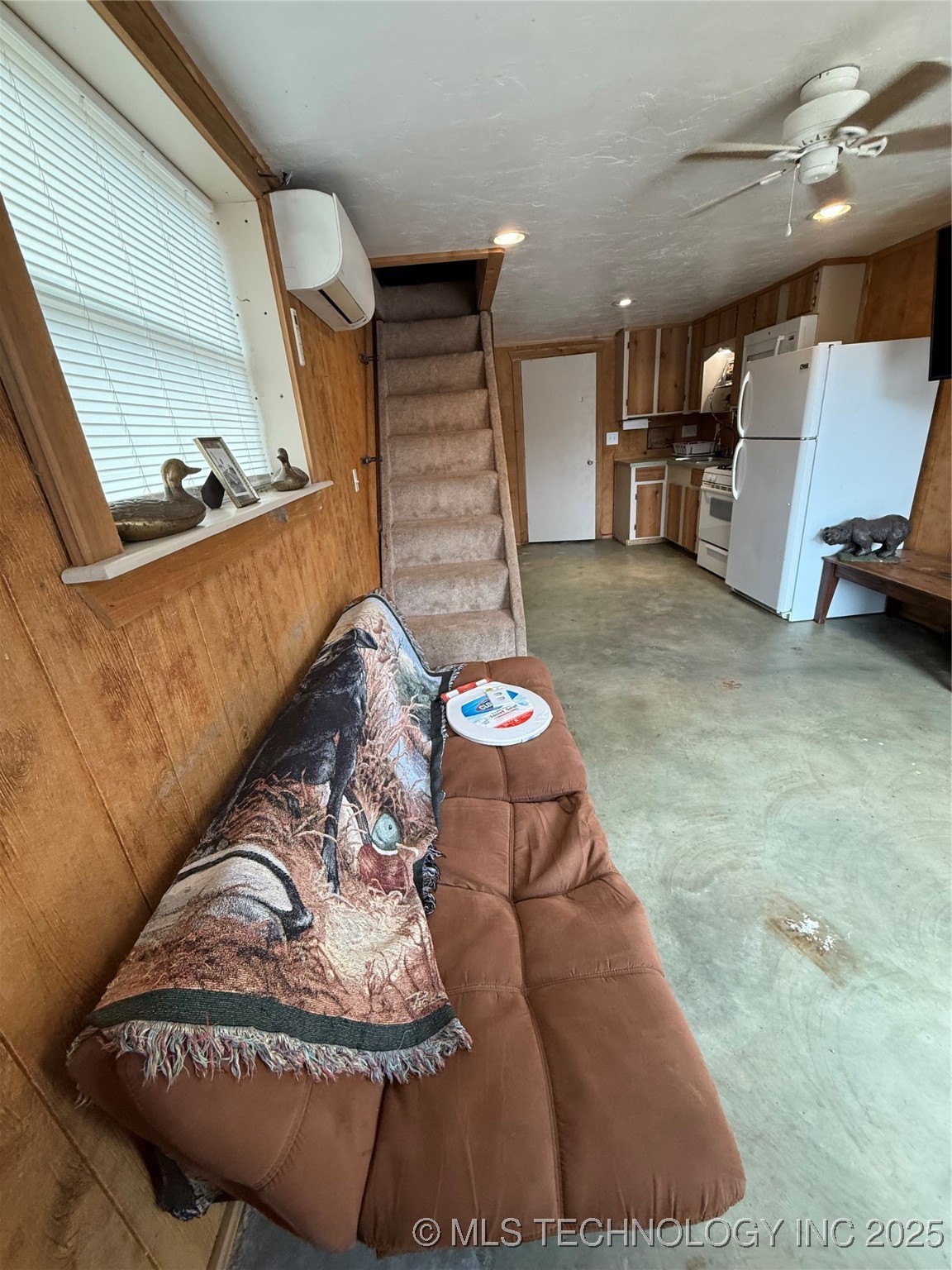 1501 Crestview Drive Property Photo 23