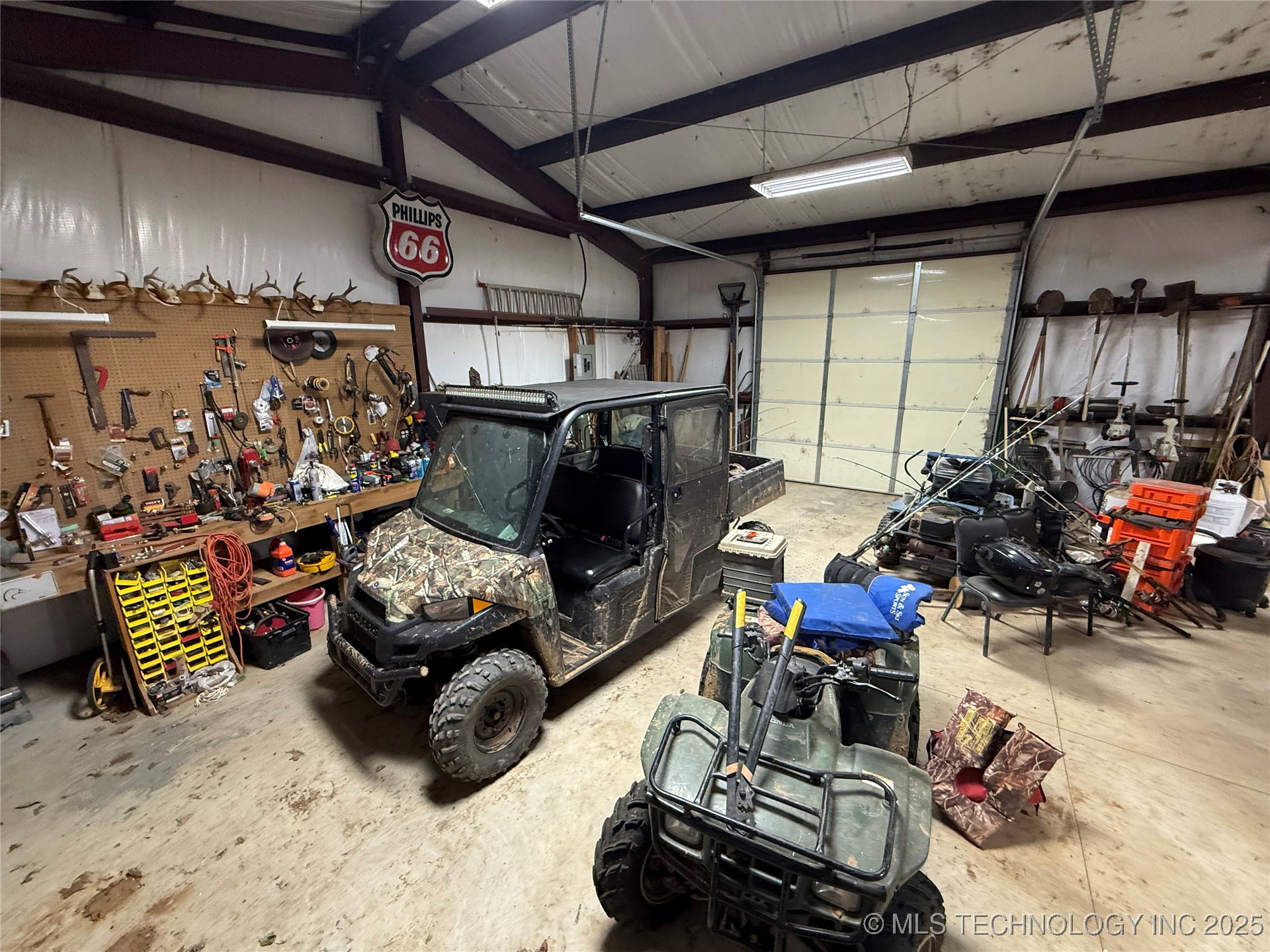 1501 Crestview Drive Property Photo 25