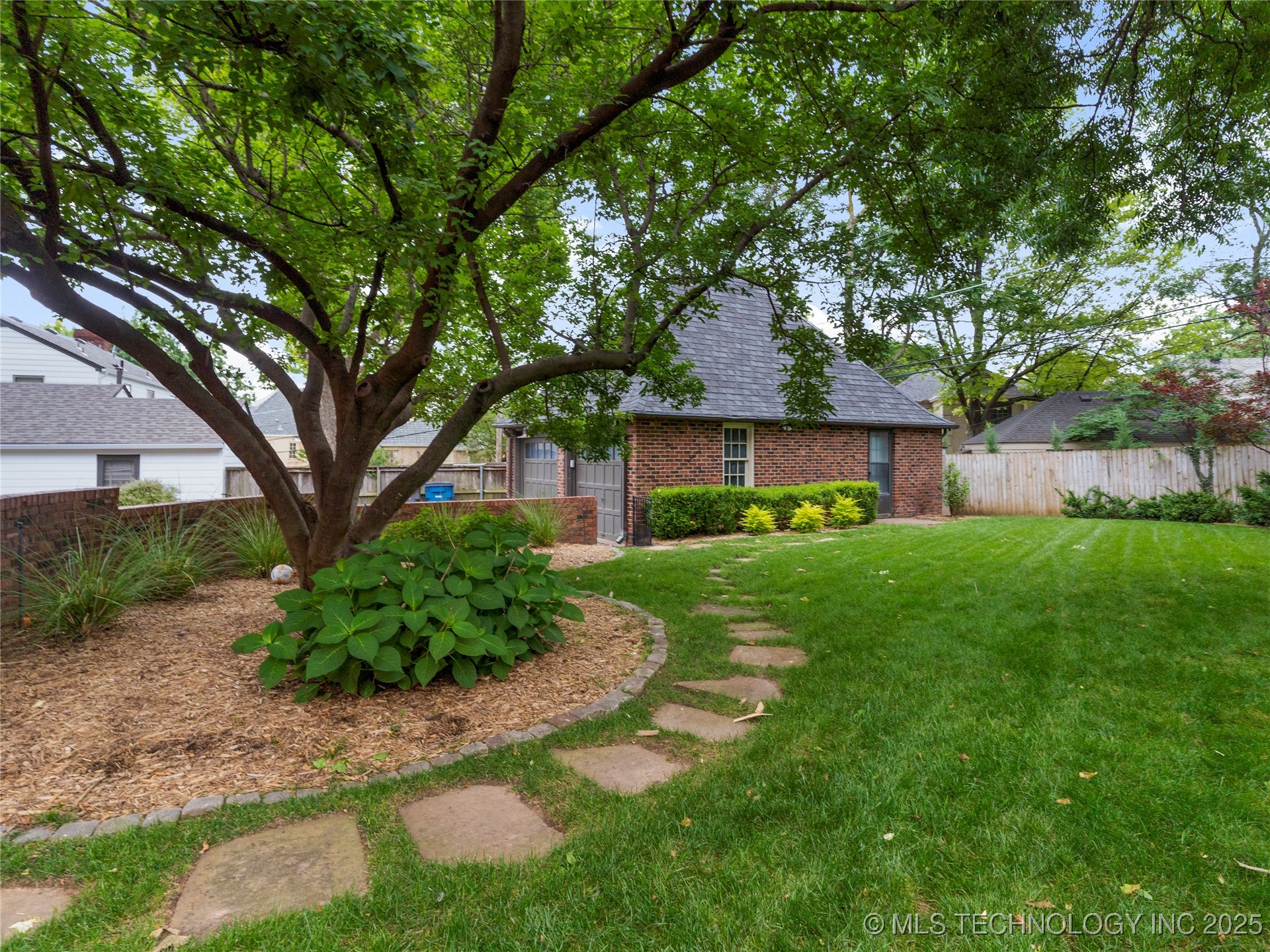 2404 S Woodward Boulevard Property Photo 43