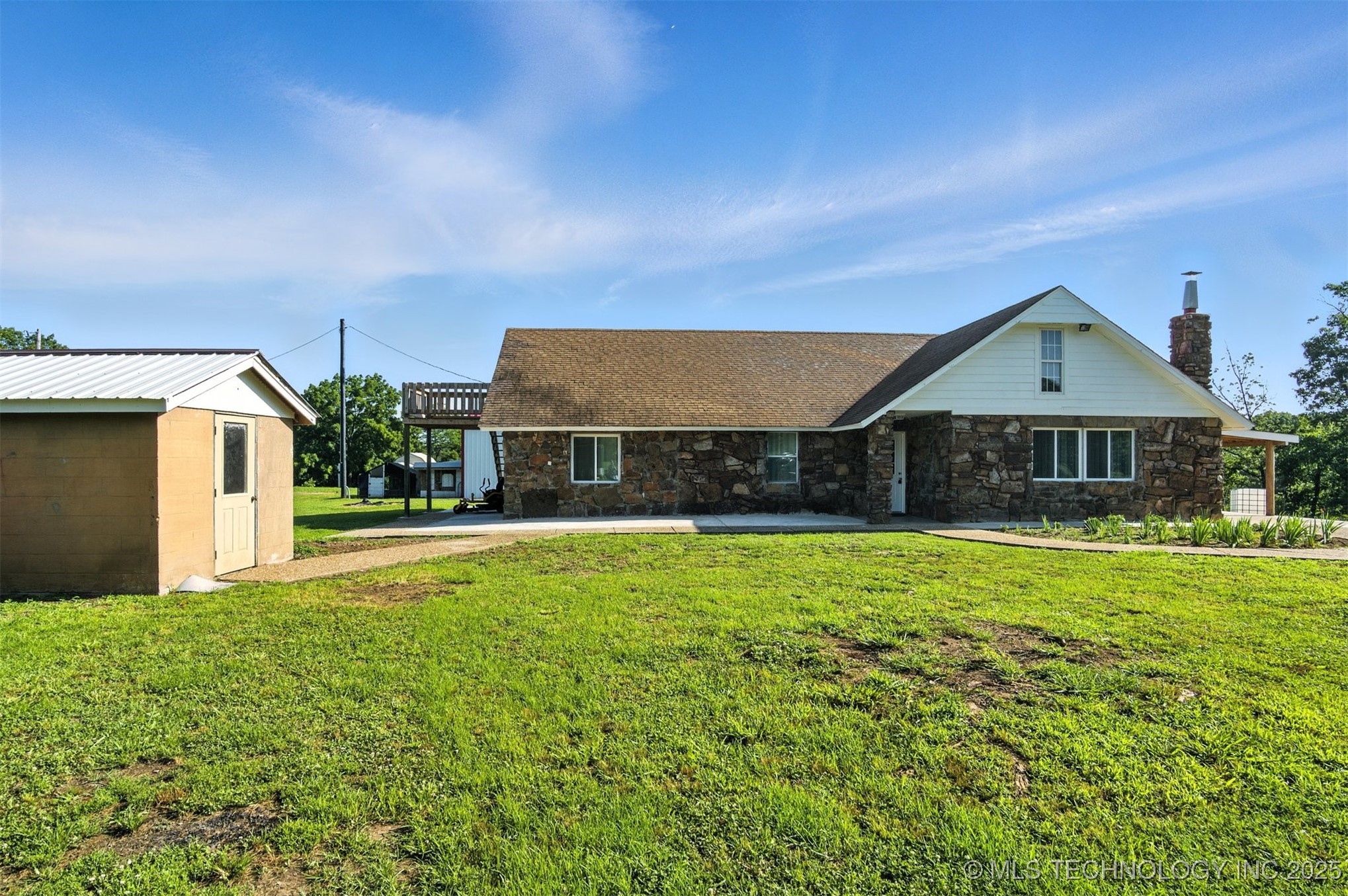 27719 S 610 Road Property Photo 2