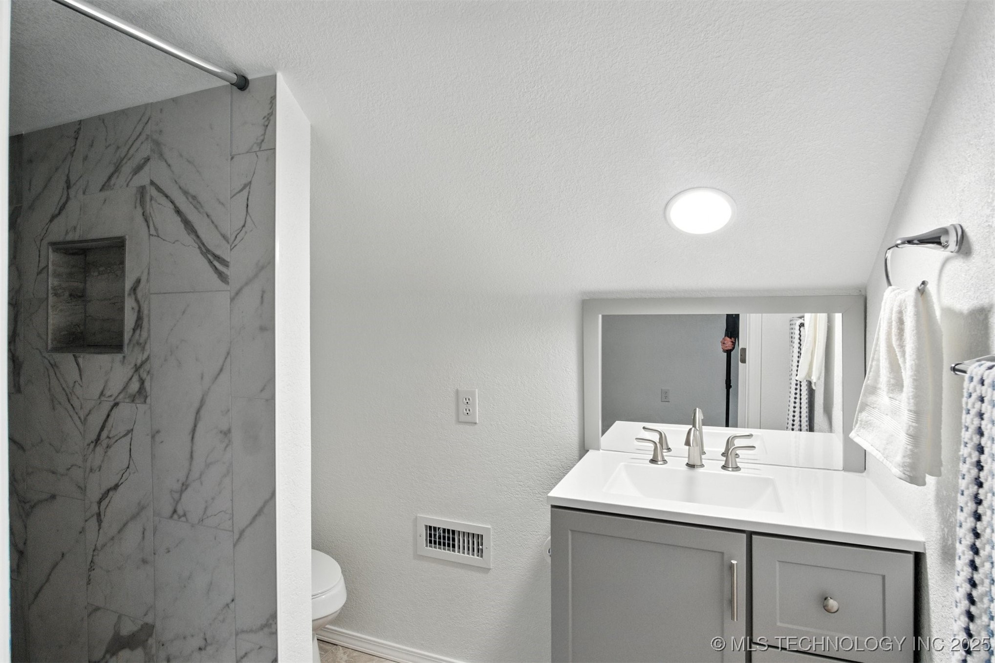 27719 S 610 Road Property Photo 27