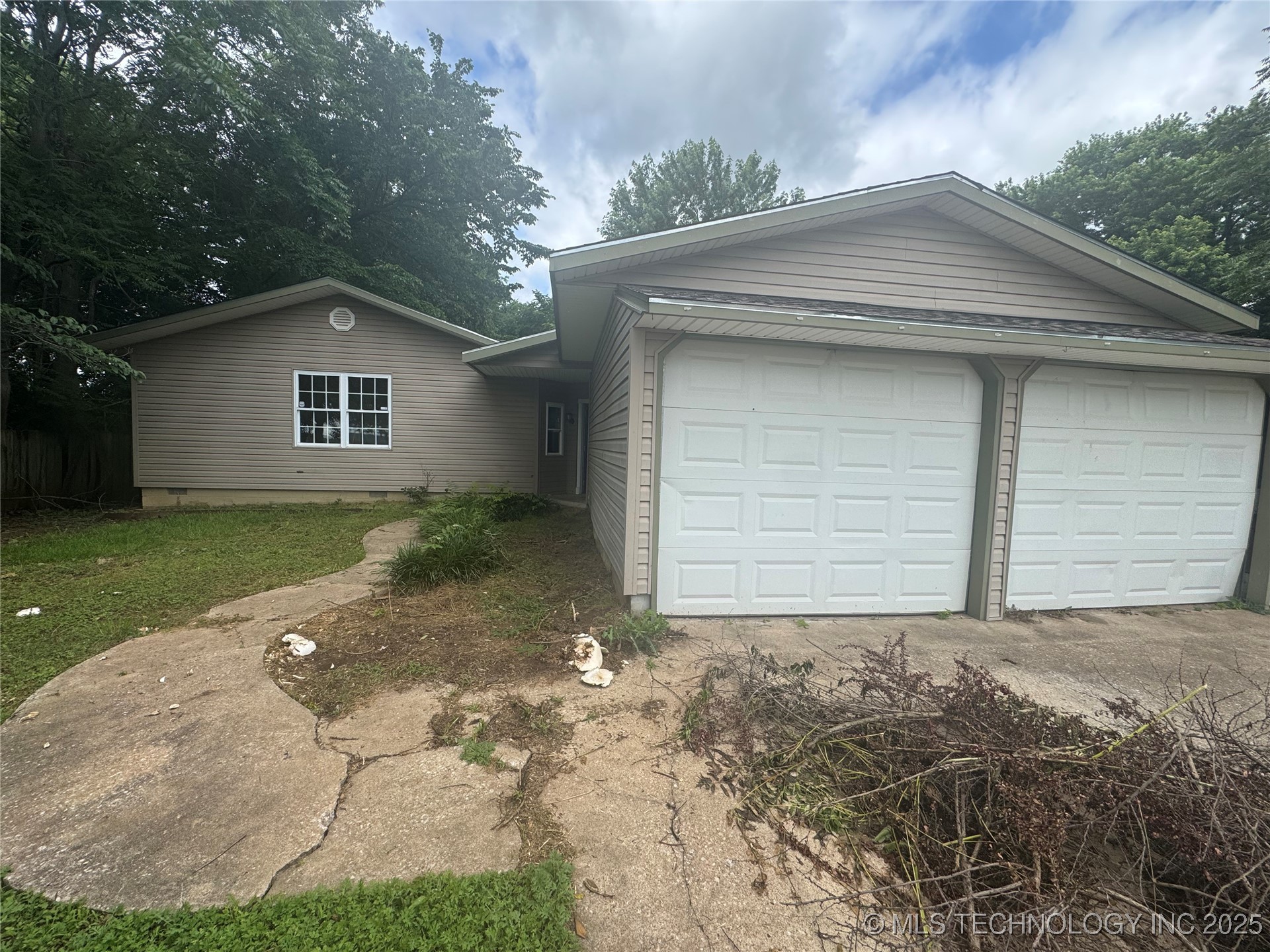 512 S Jules Avenue Property Photo 1