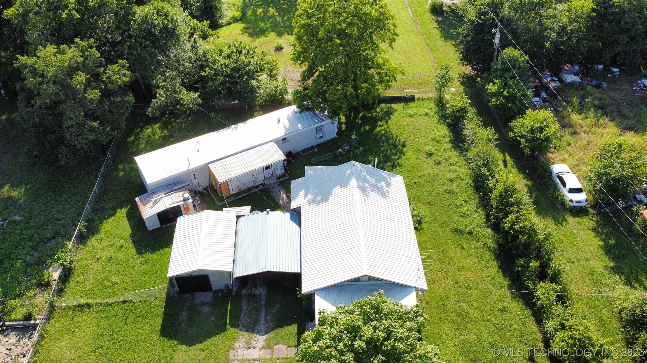 113 S Division Avenue Property Photo