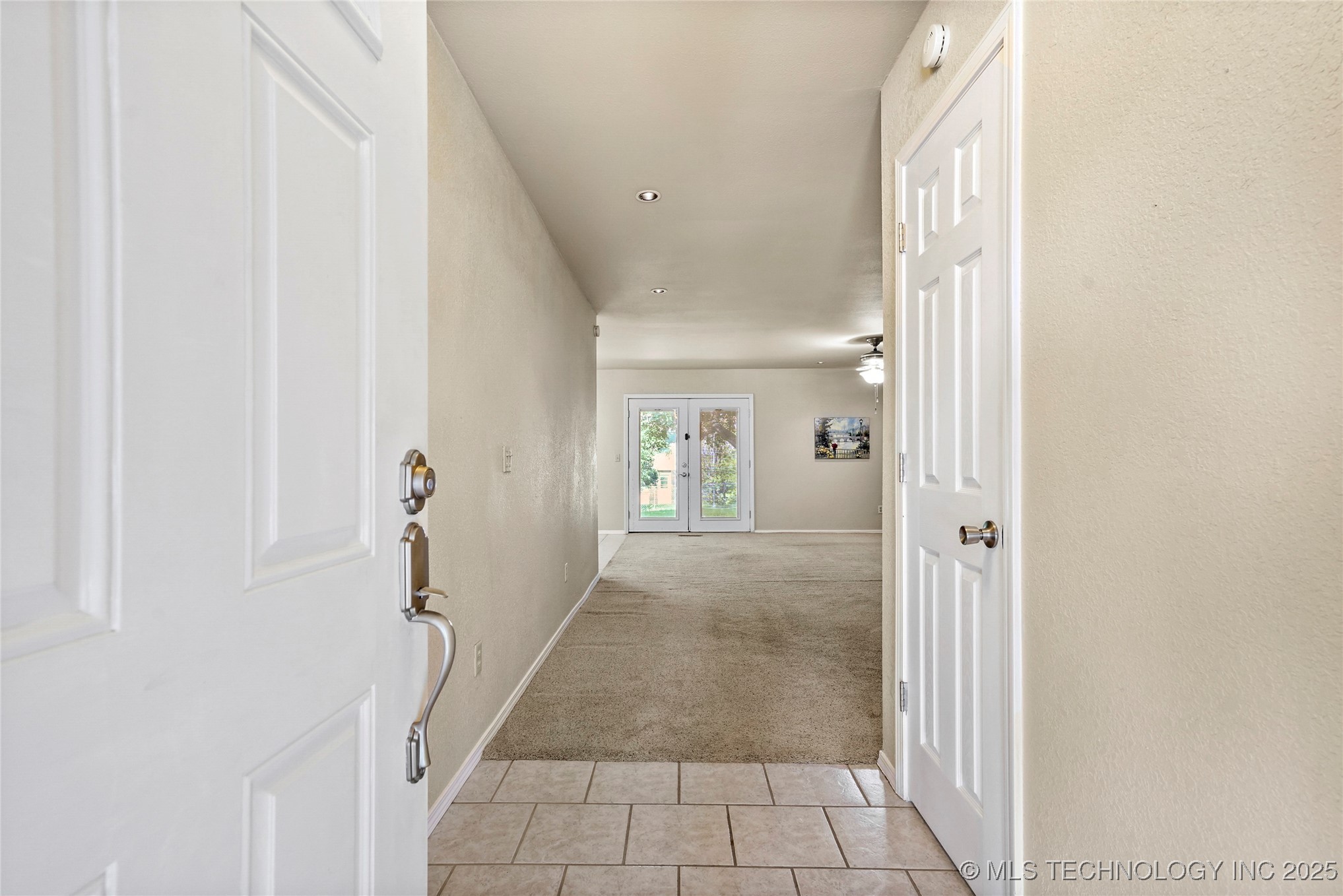 5716 S Birch Avenue Property Photo 3