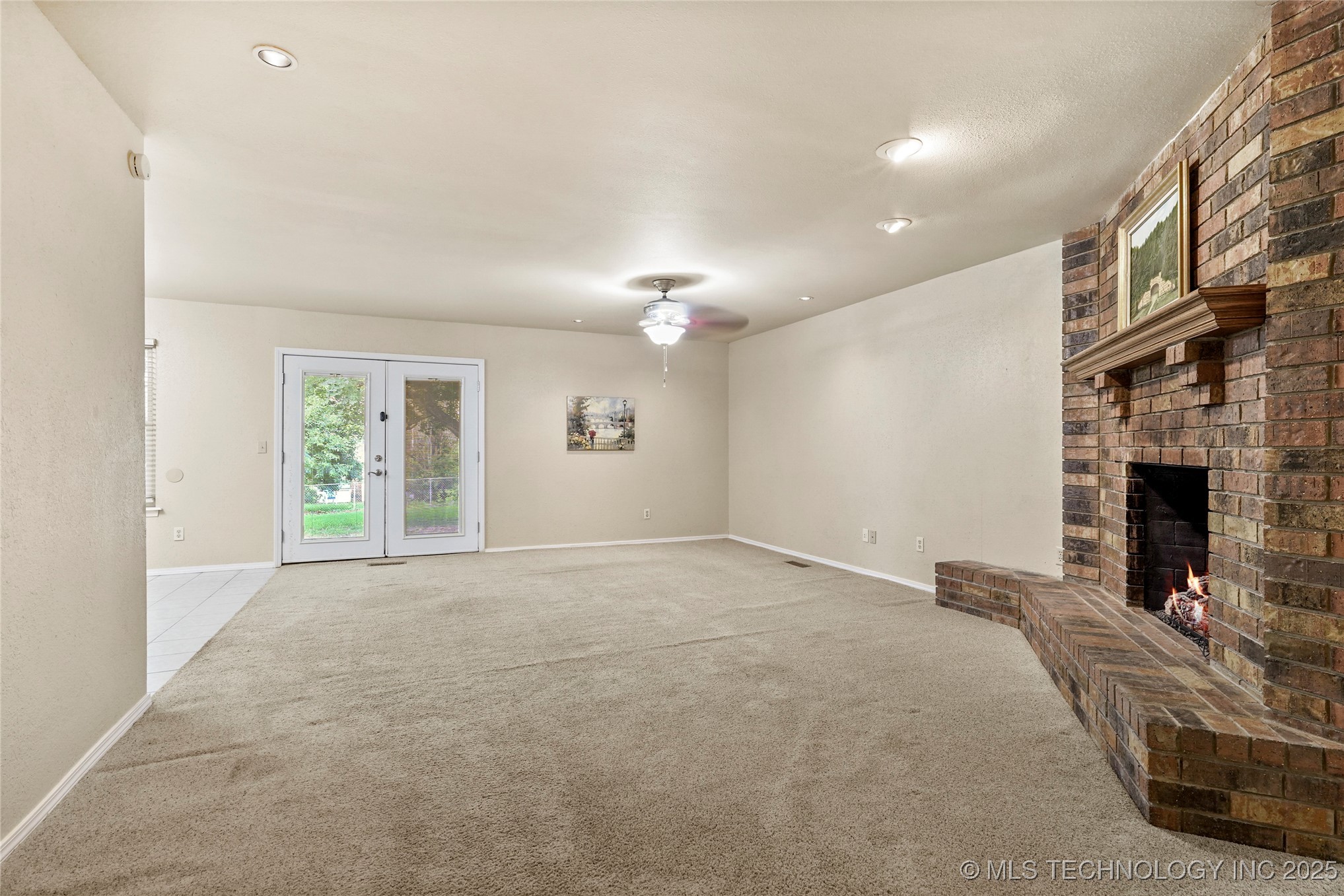 5716 S Birch Avenue Property Photo 4