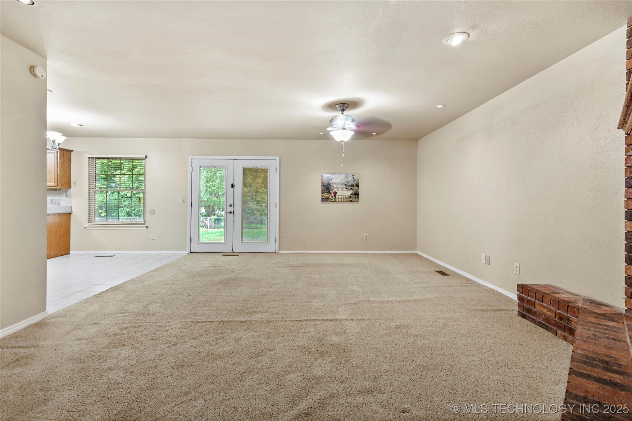 5716 S Birch Avenue Property Photo 5