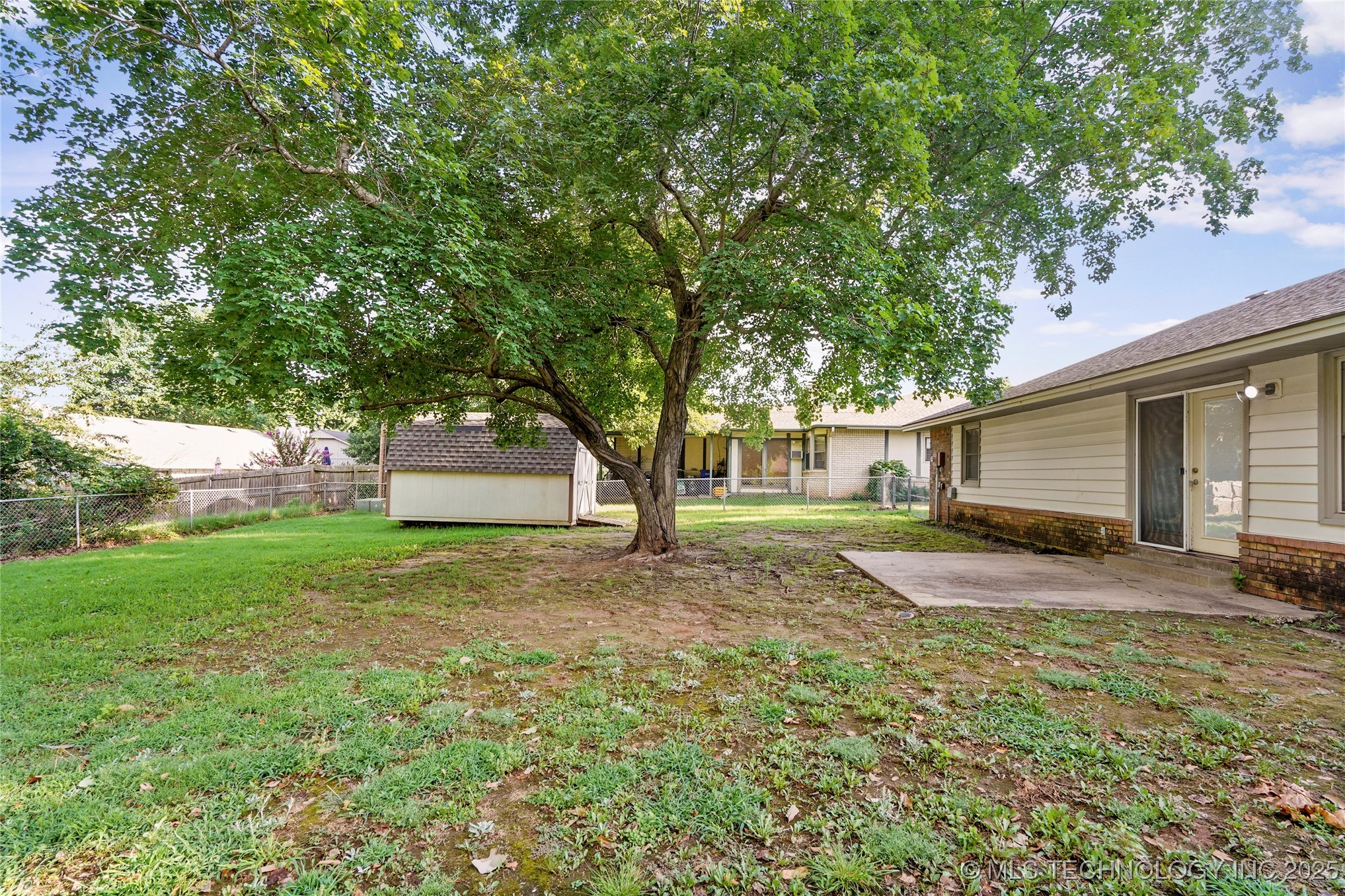 5716 S Birch Avenue Property Photo 24
