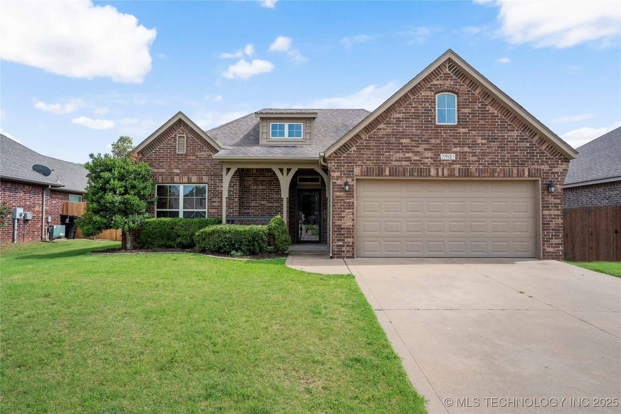 2901 W Mobile Place Property Photo