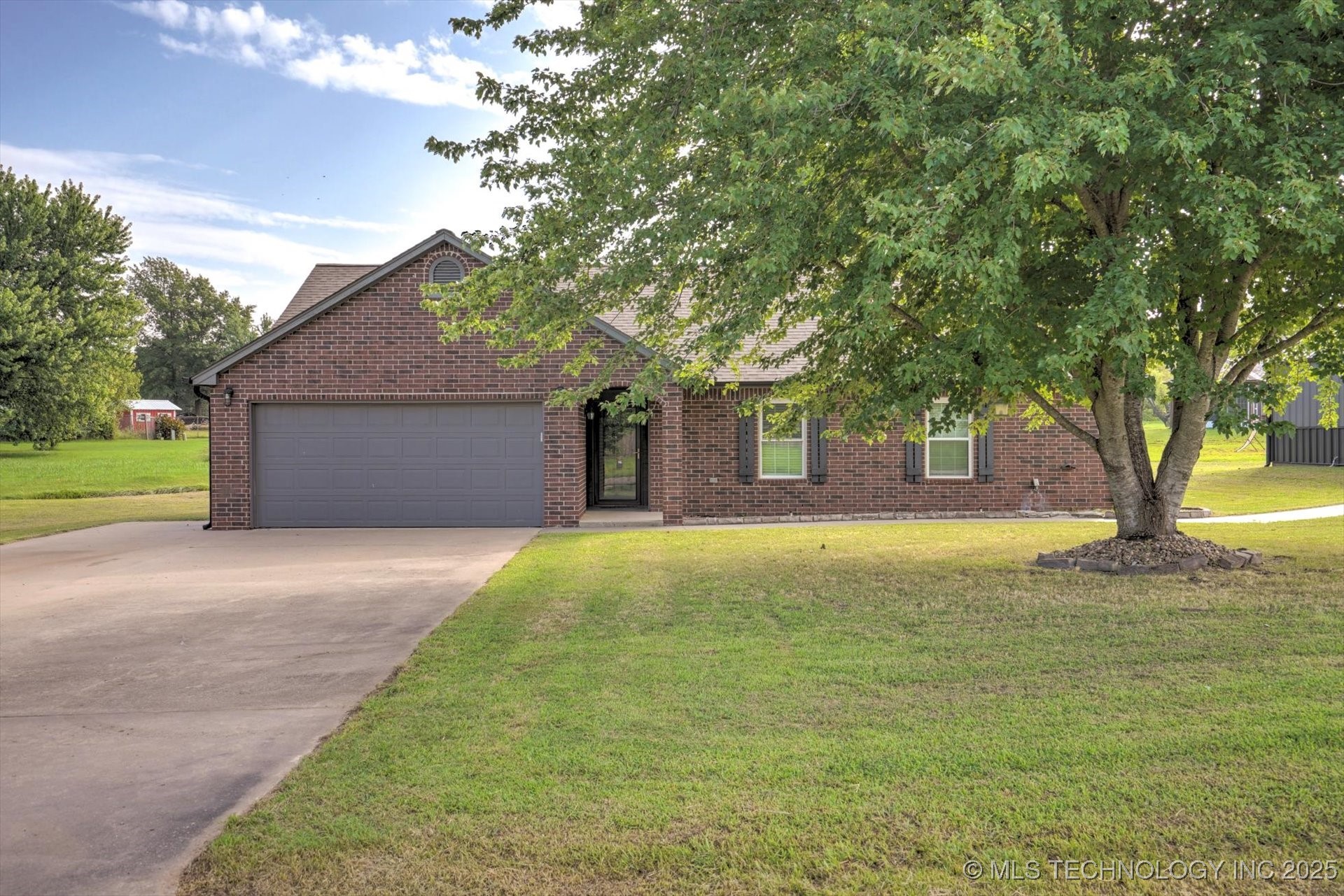 9425 S 258th Place E Property Photo 1
