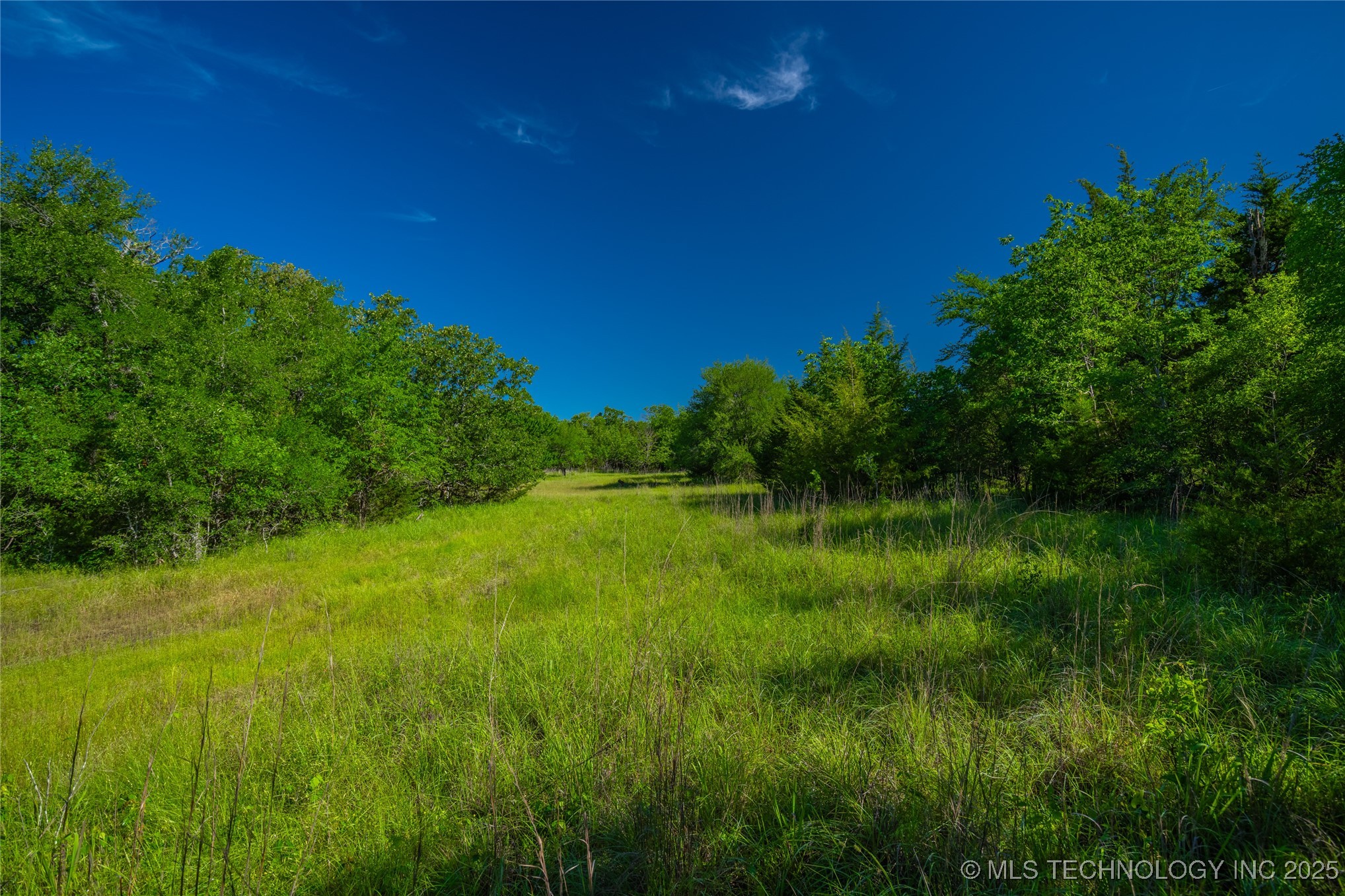 N Sand Point Road Property Photo 8