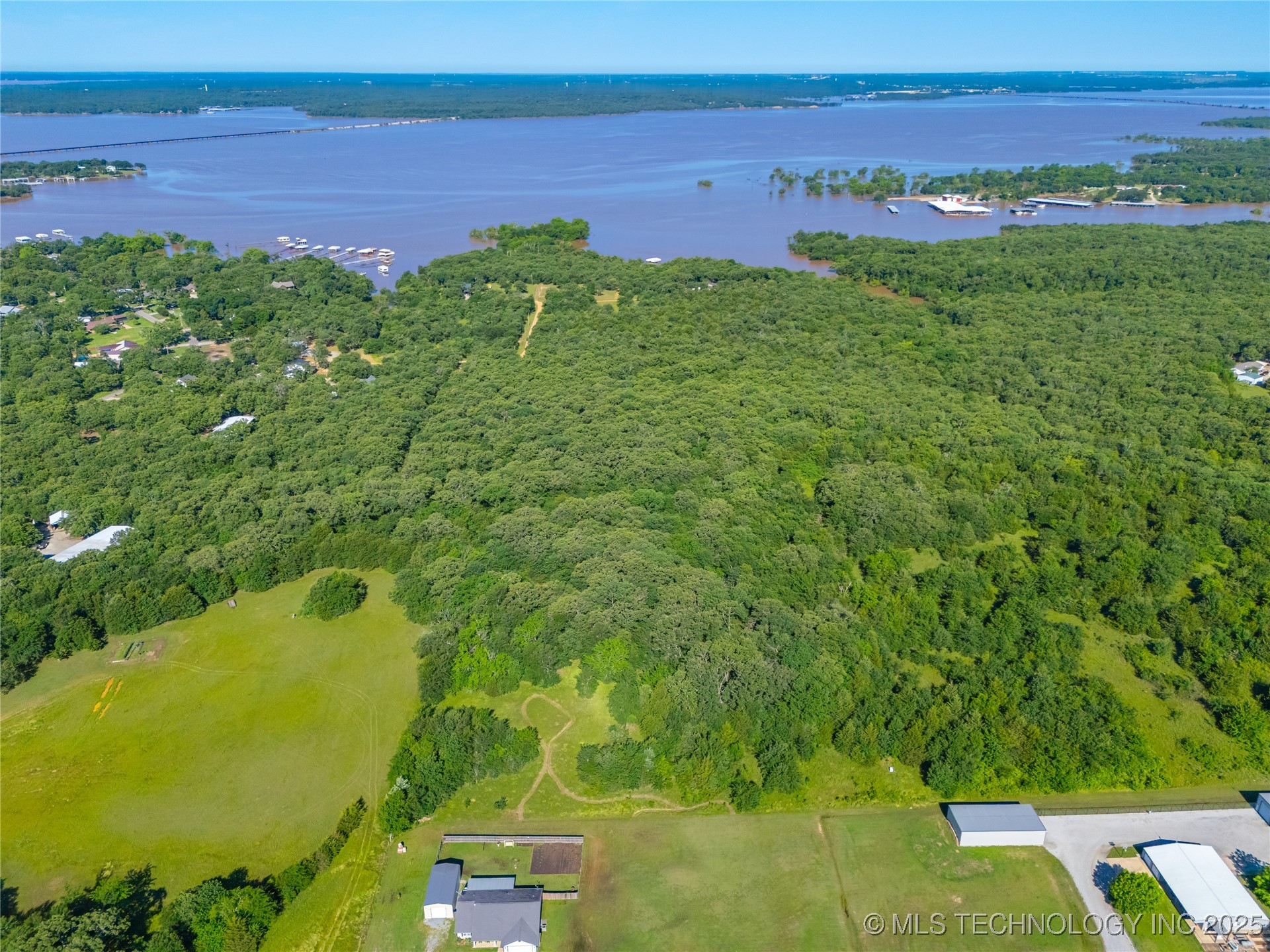 N Sand Point Road Property Photo 9