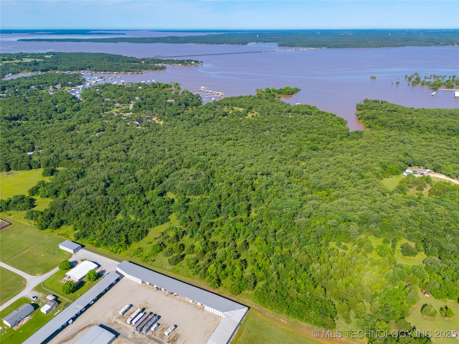N Sand Point Road Property Photo 10
