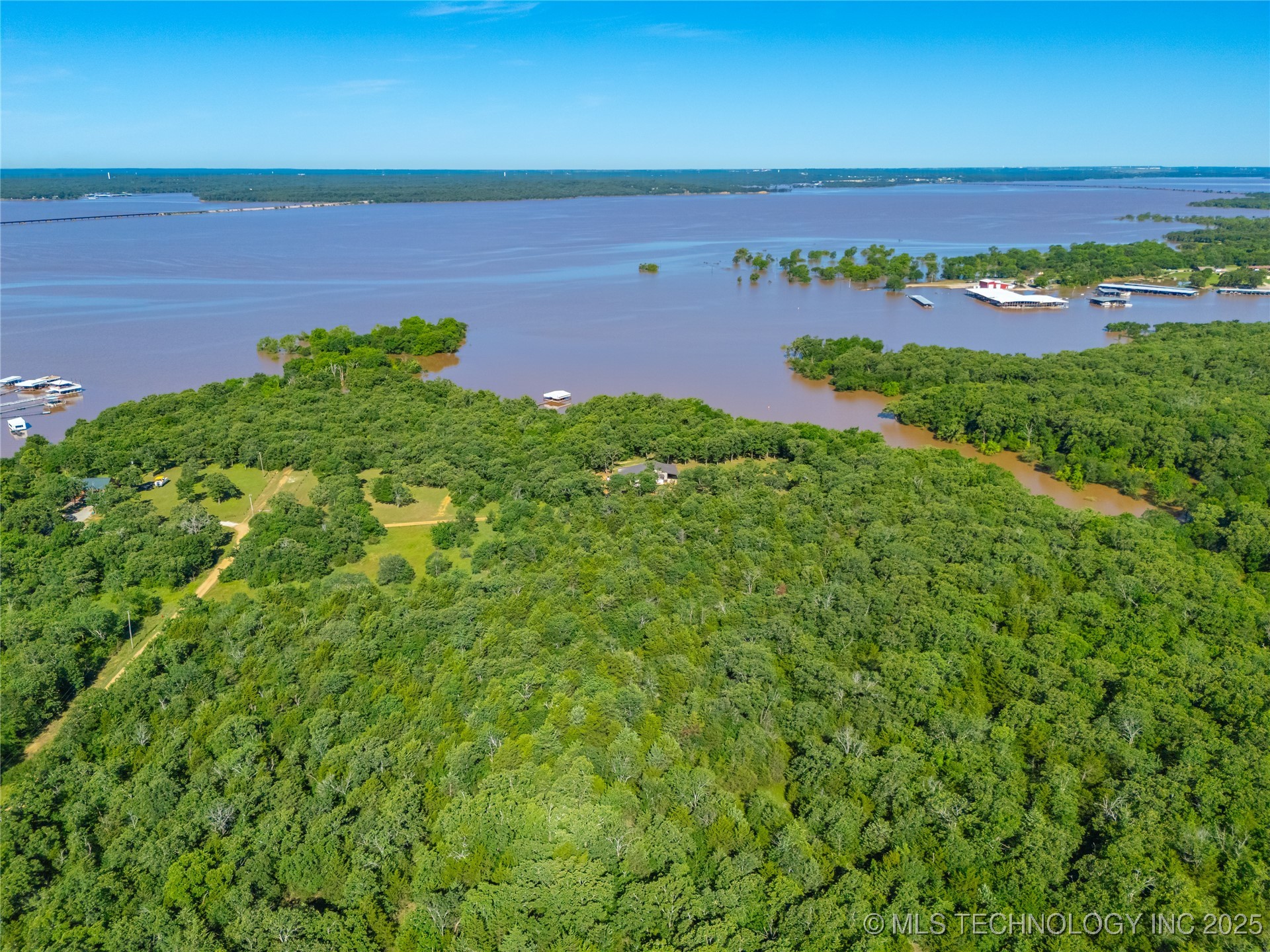 N Sand Point Road Property Photo 11