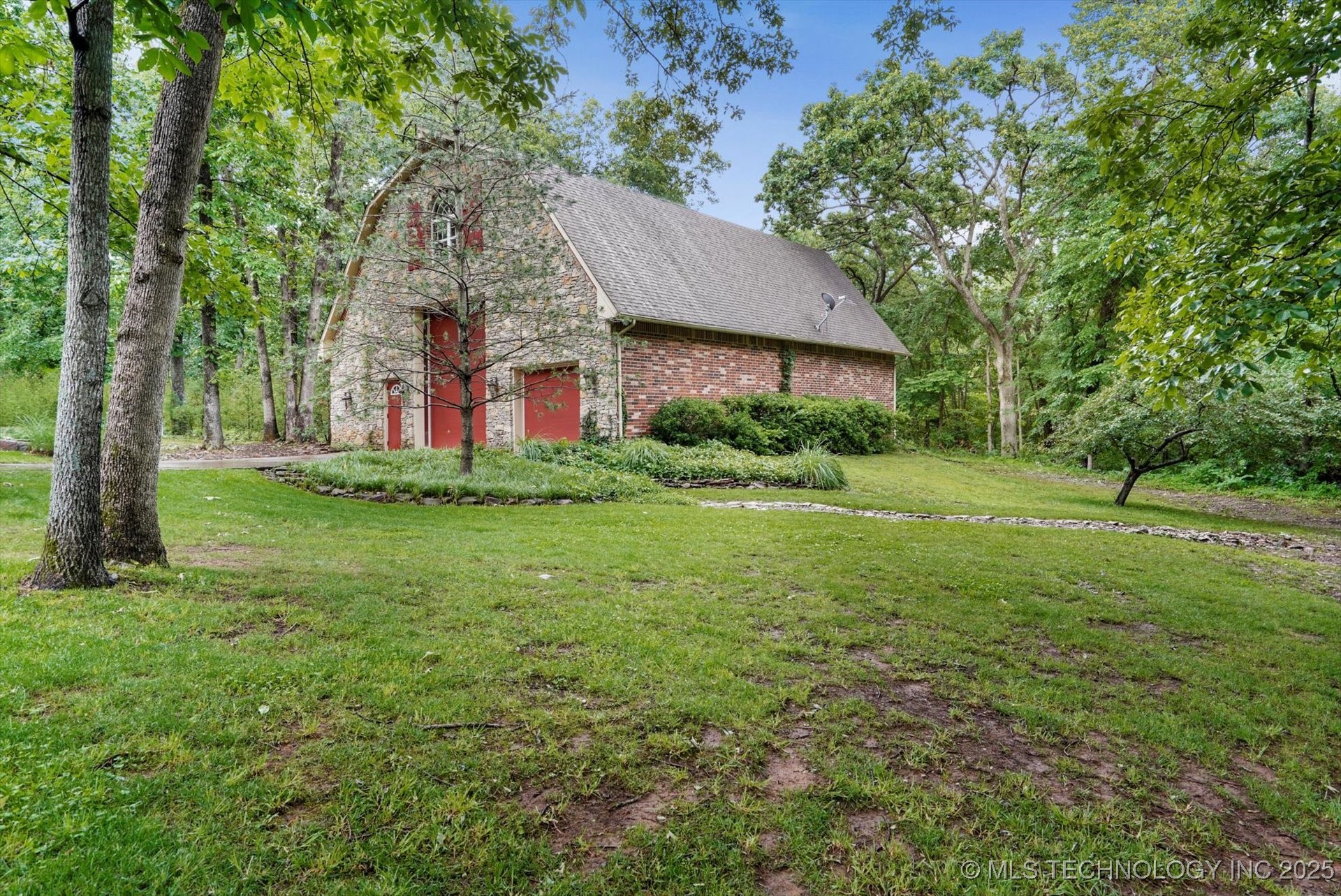 22765 S Red Oak Drive Property Photo 7