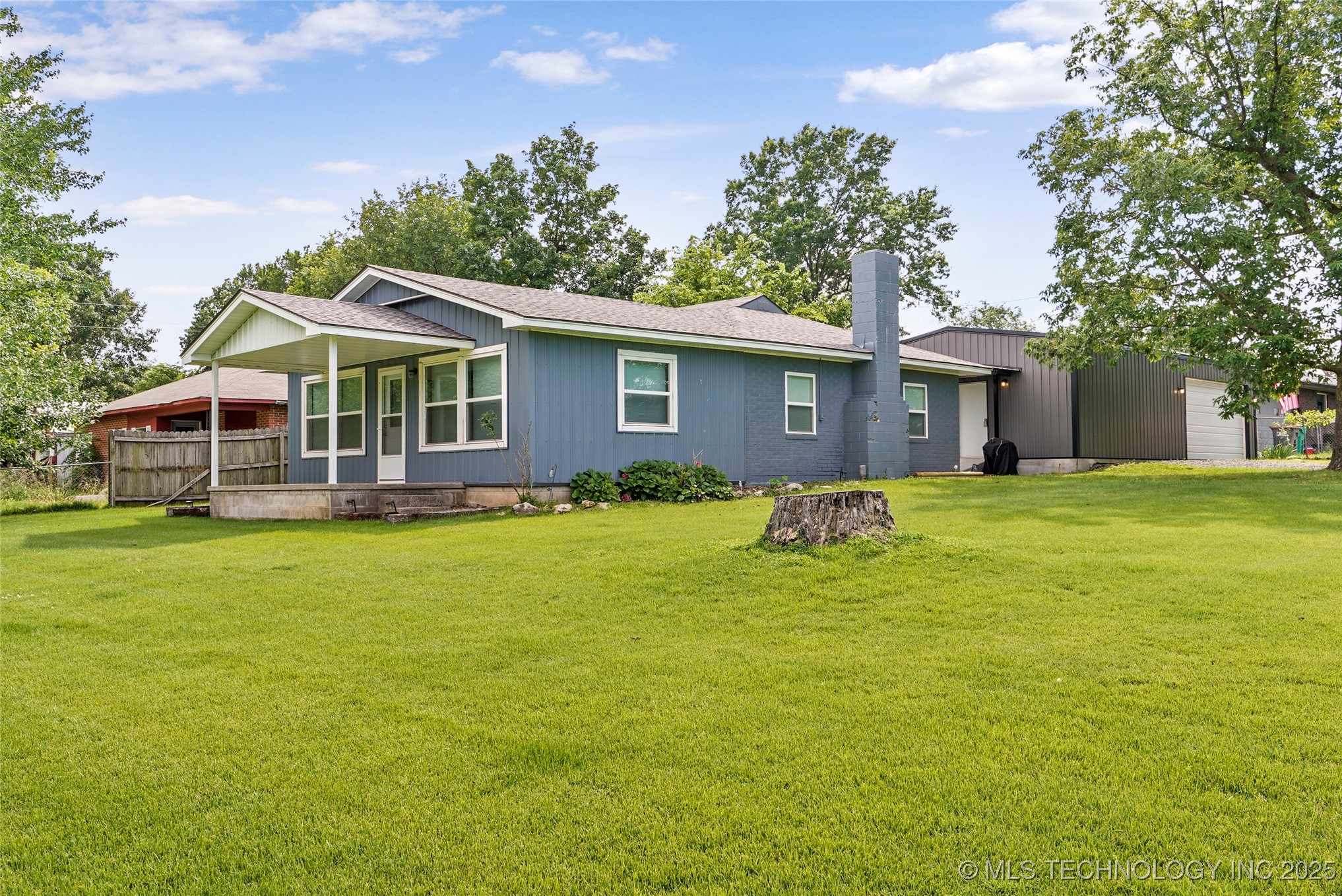 425 River Road Property Photo