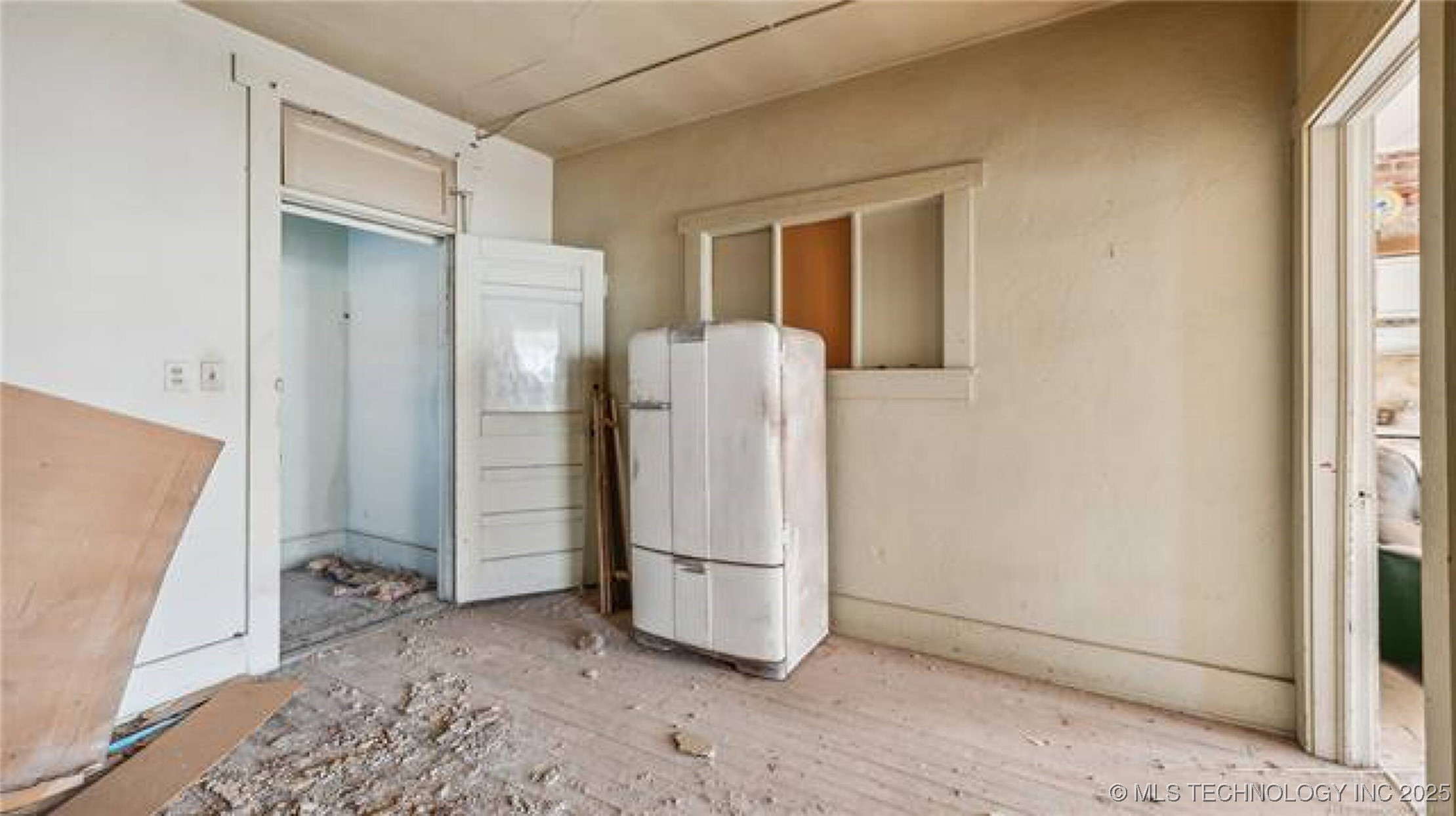 115 W Main Street Property Photo 30