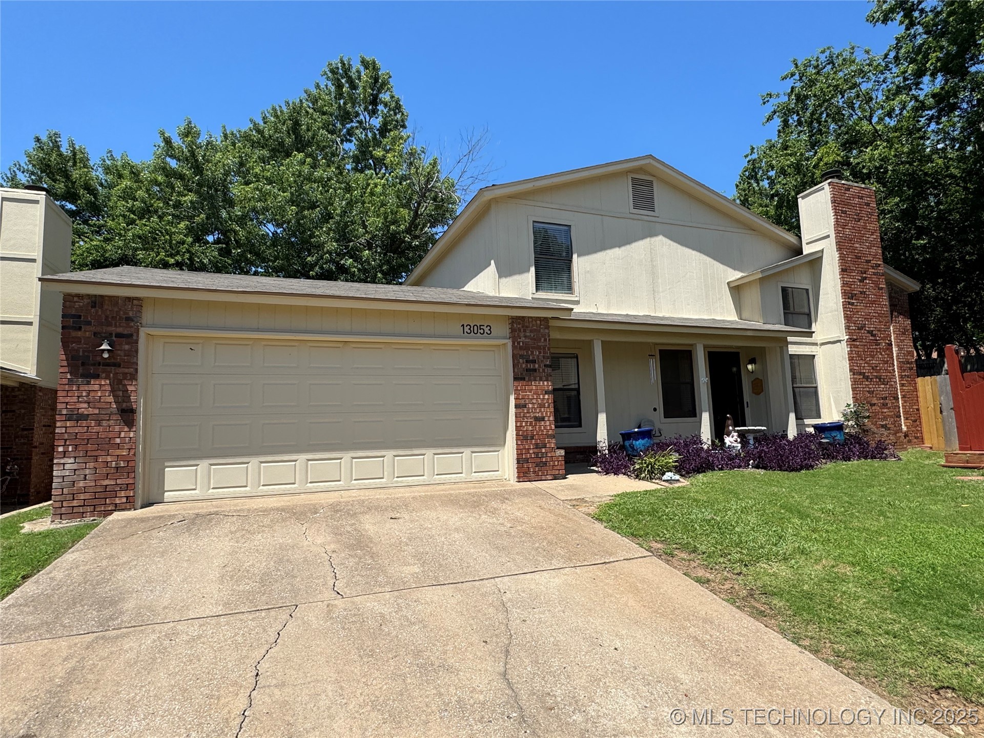 13053 E 28th Place Property Photo 1