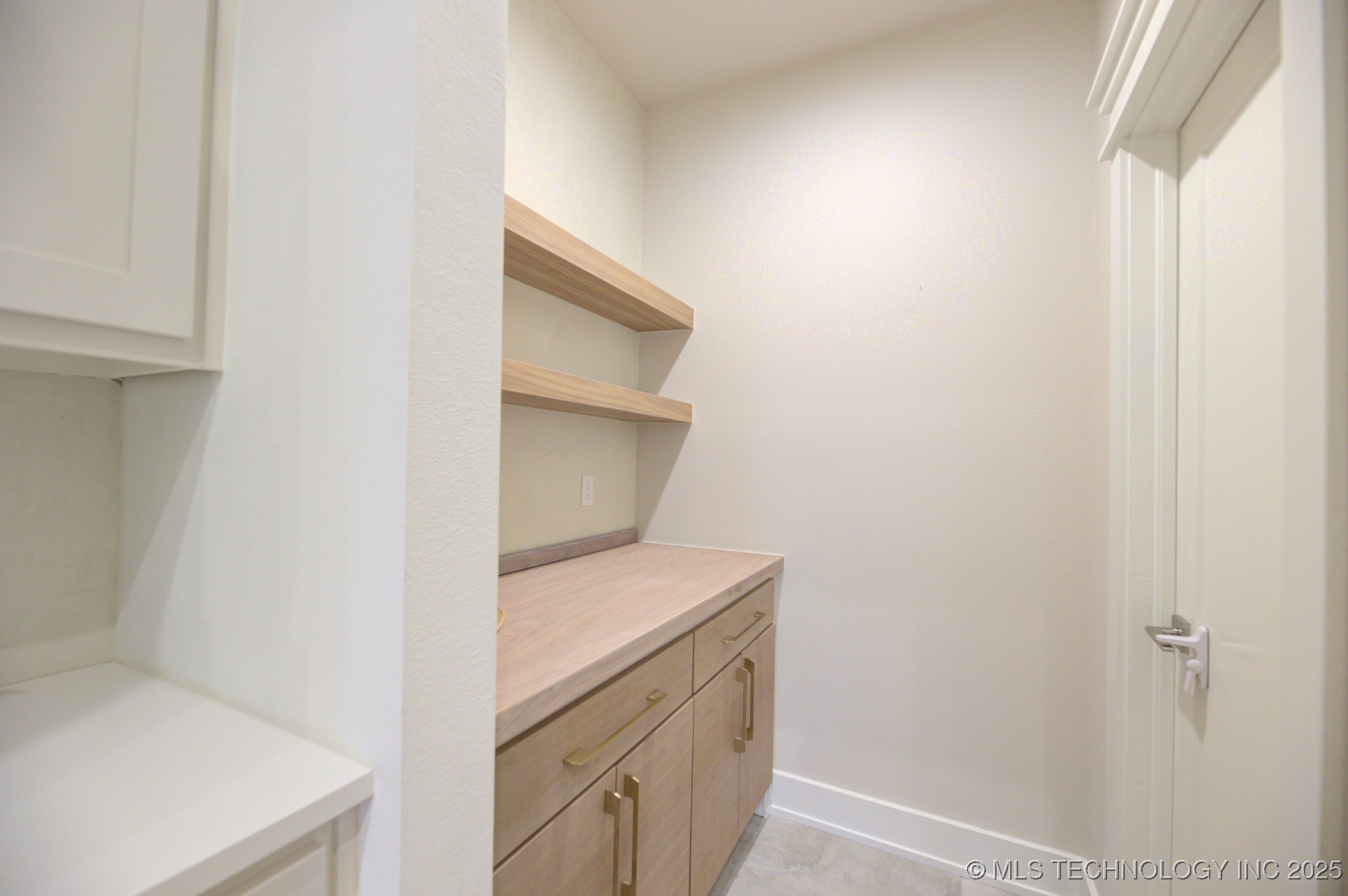 6684 E 128th Street S Property Photo 14