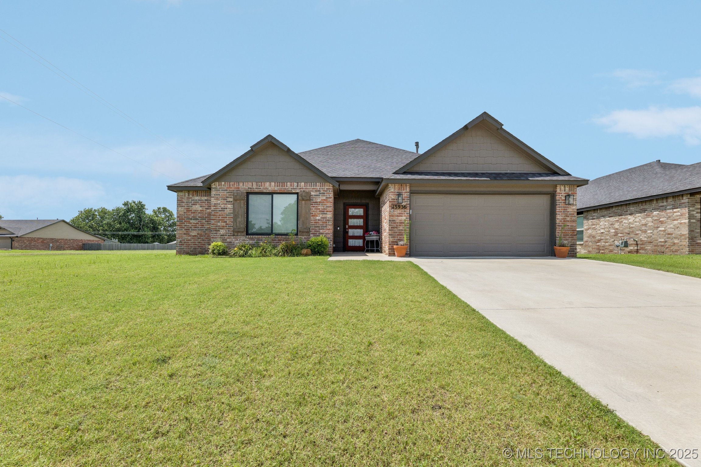 13936 S Ironwood Place Property Photo 1