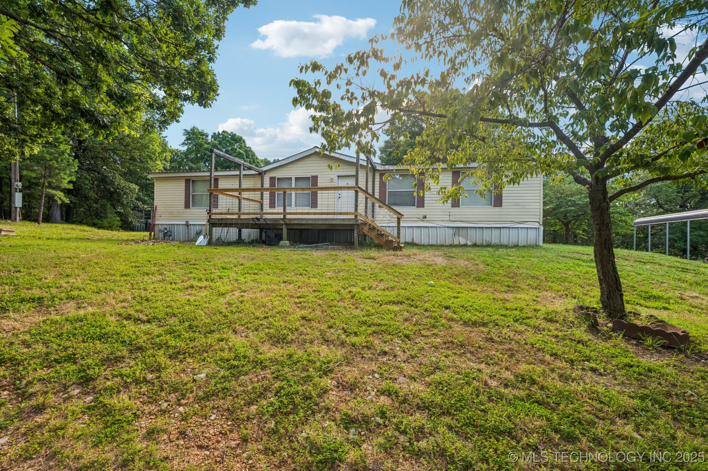 12562 N Webster Road Property Photo 1