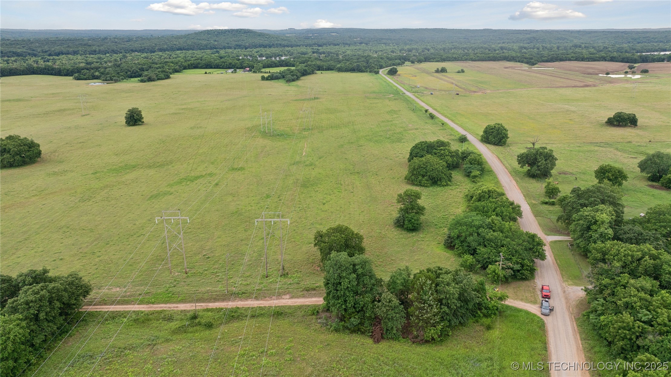 10 Riverbend Wheat Road Property Photo 3