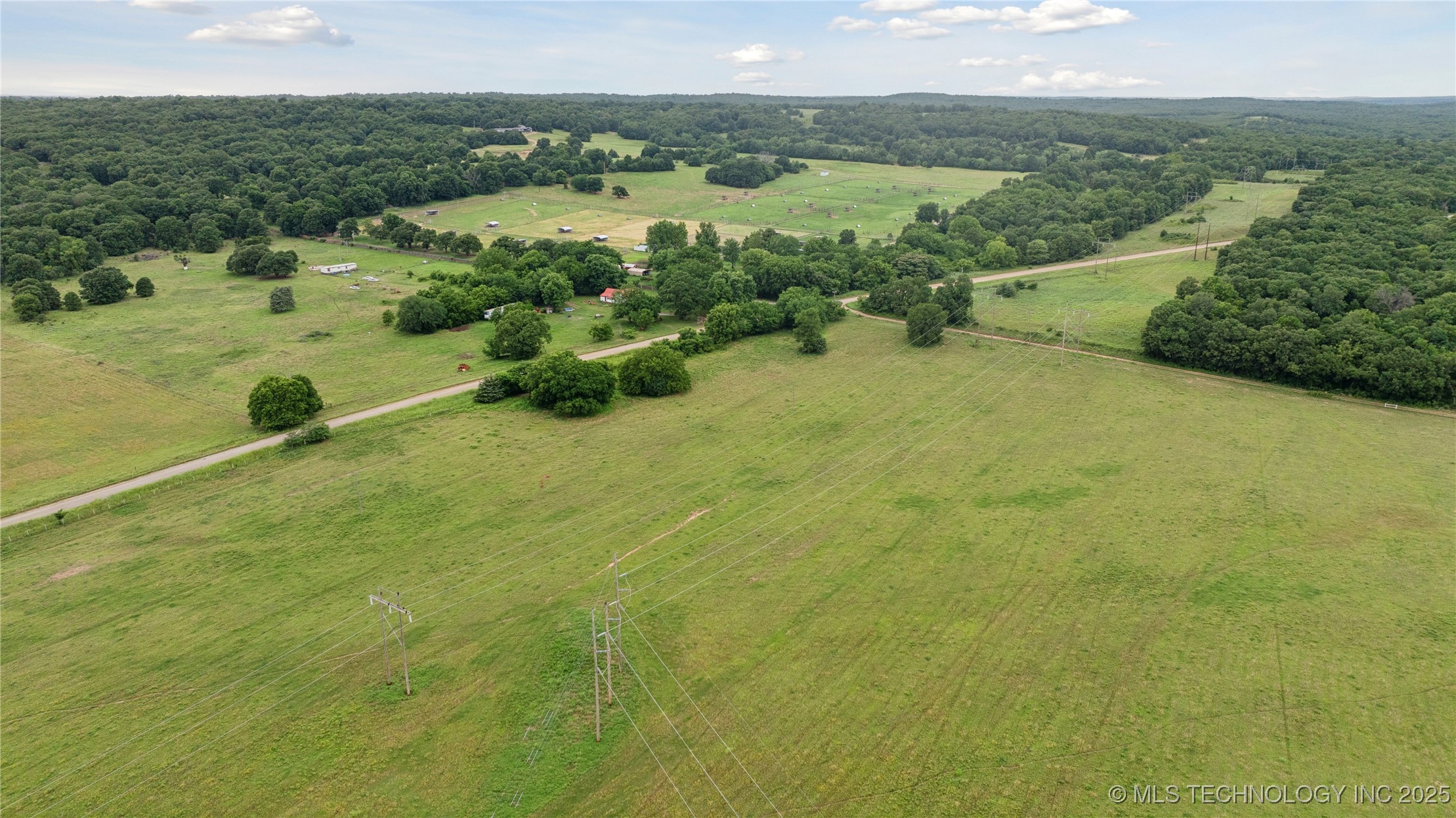 10 Riverbend Wheat Road Property Photo 4