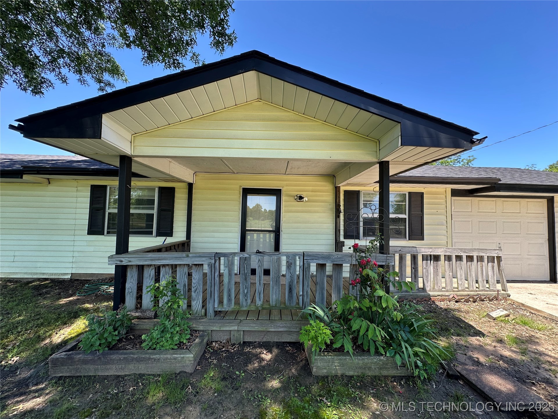 109948 S 4155 Property Photo 1