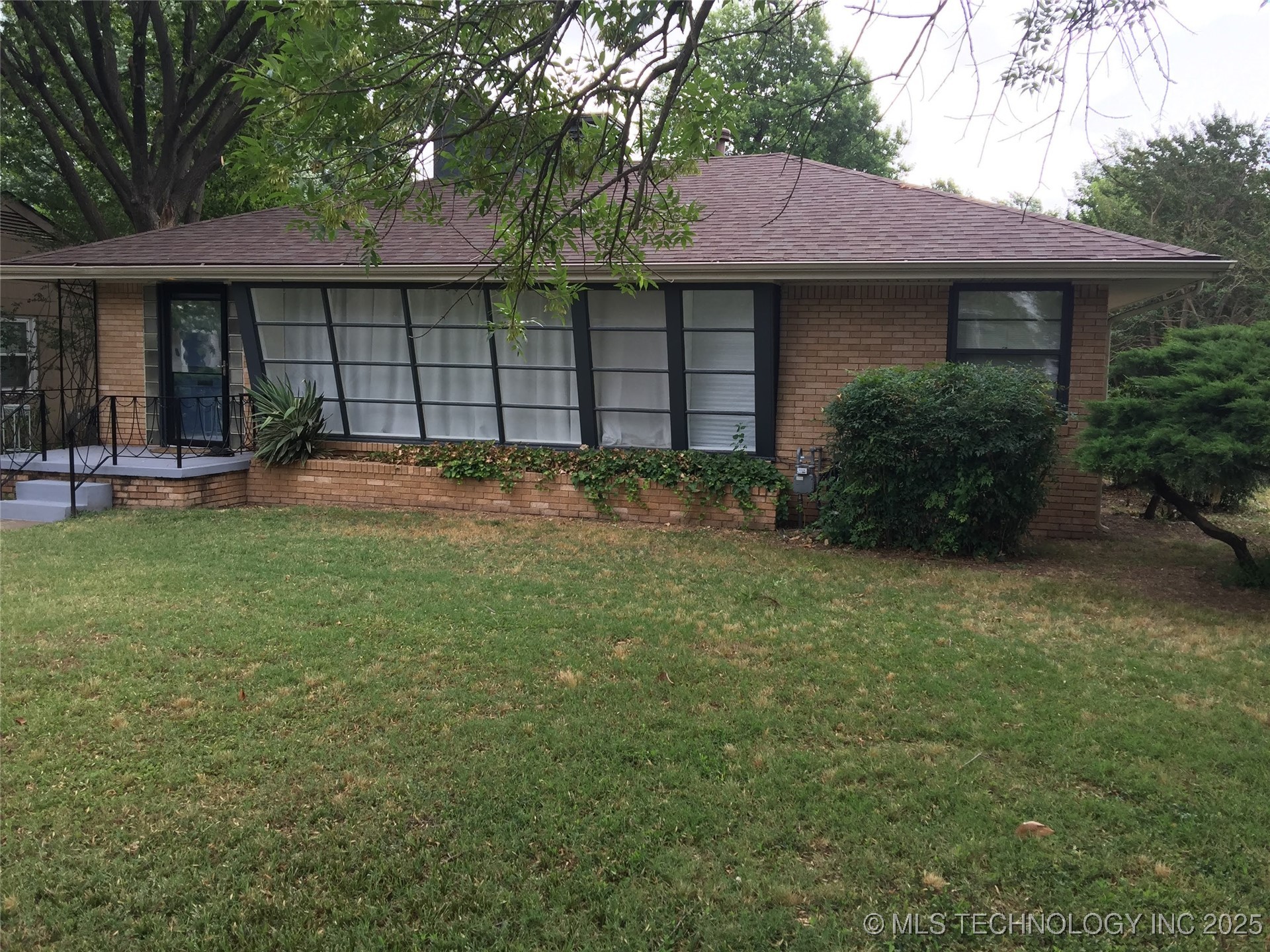 745 S Sandusky Avenue Property Photo 1