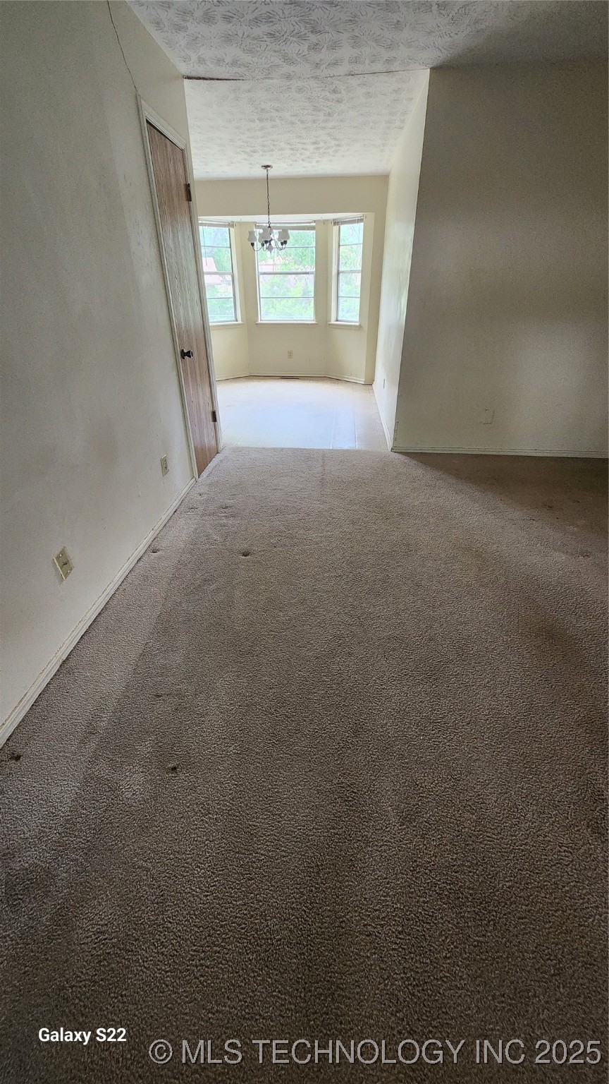 1122 W 16th Place Property Photo 8