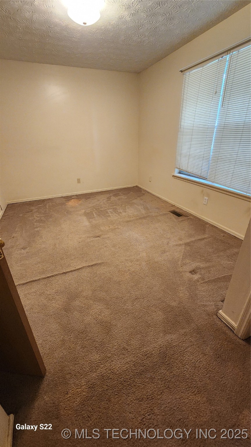 1122 W 16th Place Property Photo 12
