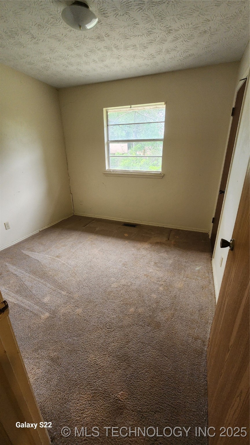 1122 W 16th Place Property Photo 17