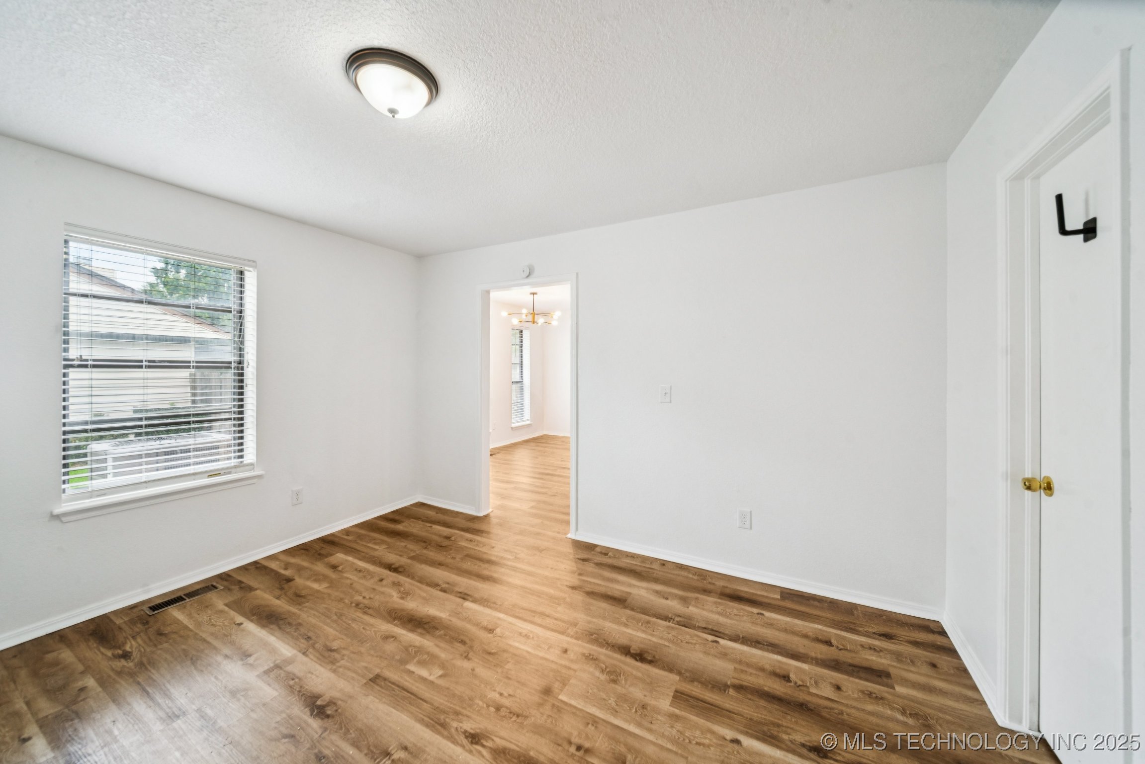 6947 S 30th West Avenue Property Photo 20