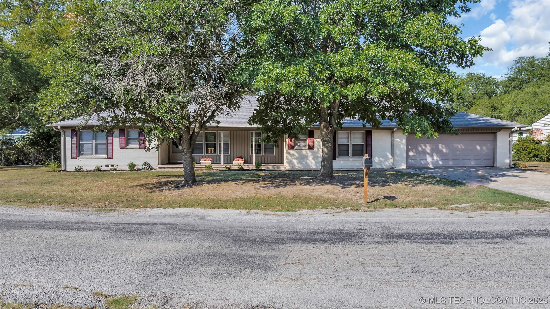 711 N. Sw Property Photo 1