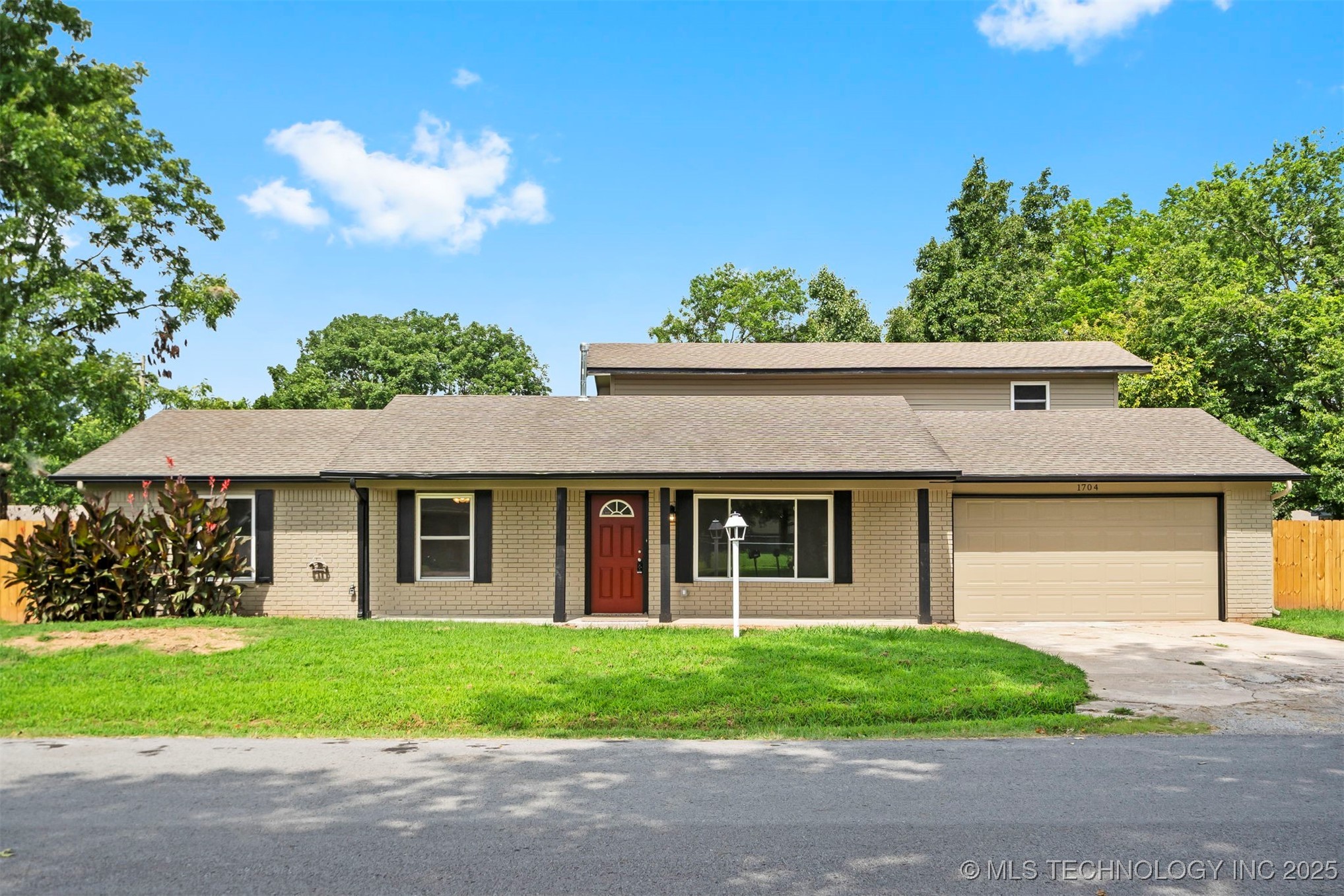 1704 Town And Country Road Property Photo 1