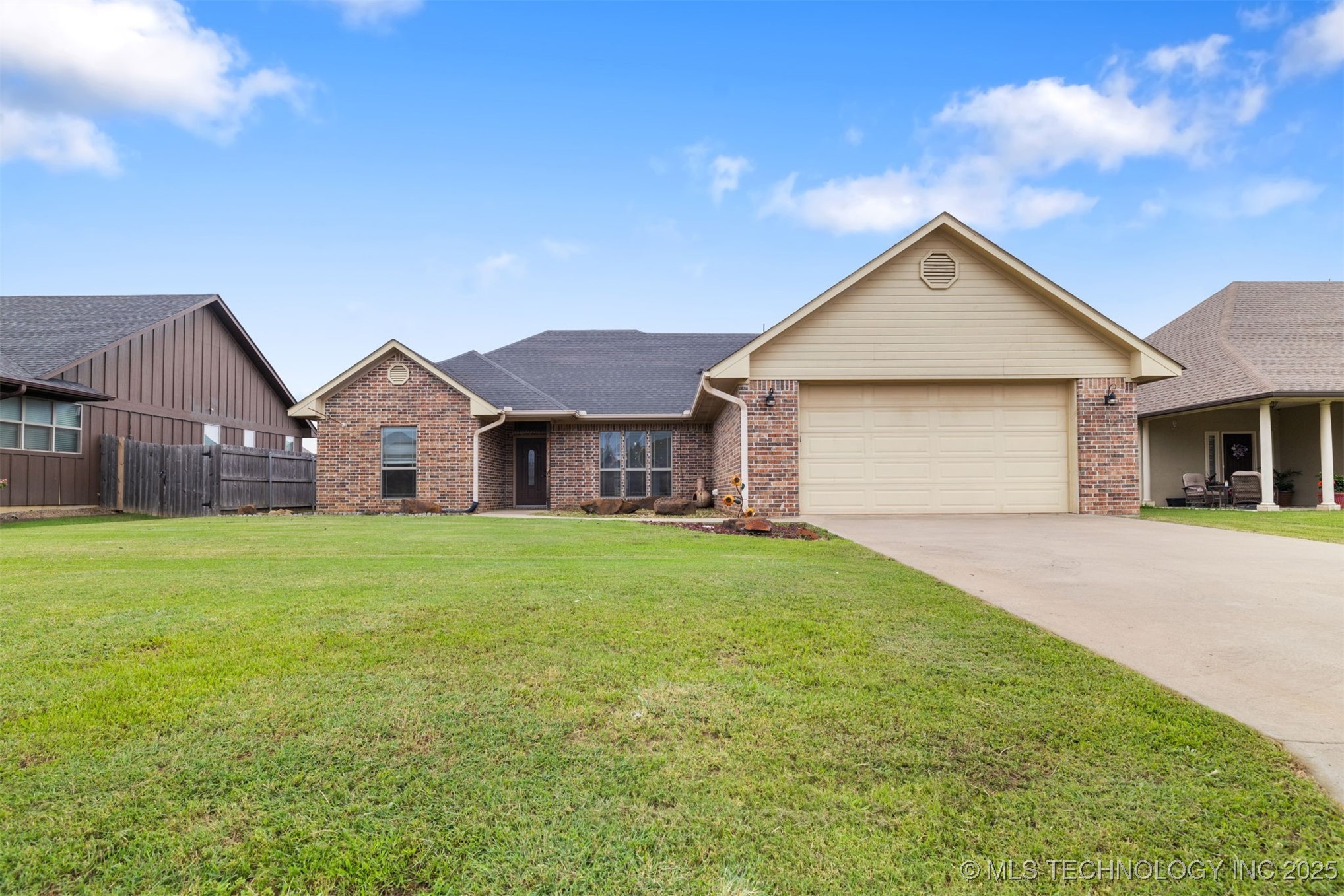 3508 Carriage Point Property Photo 1