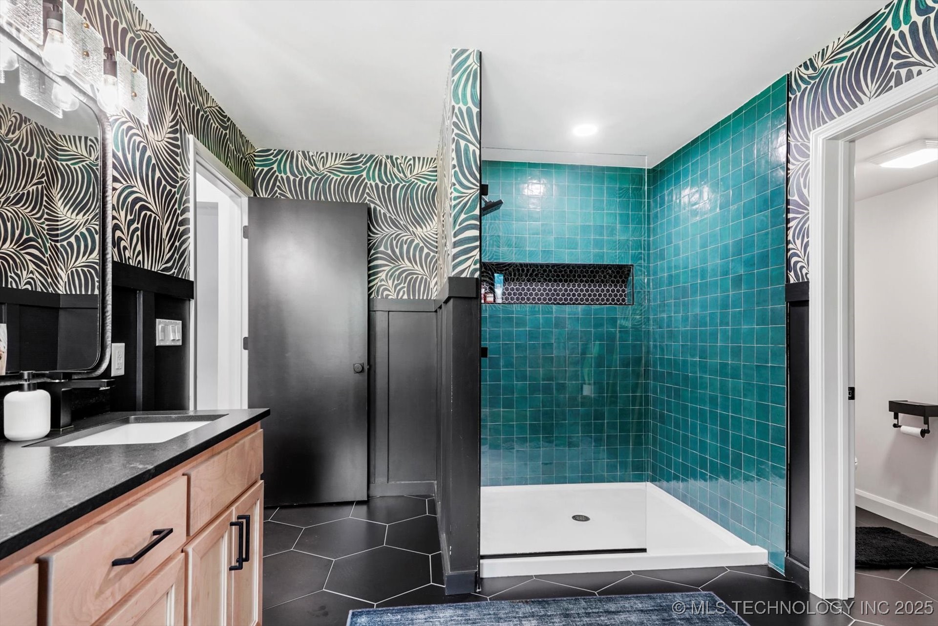 1115 N Kenwood Avenue Property Photo 37