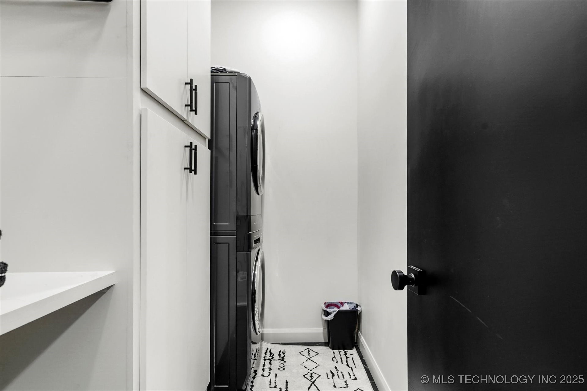 1115 N Kenwood Avenue Property Photo 42