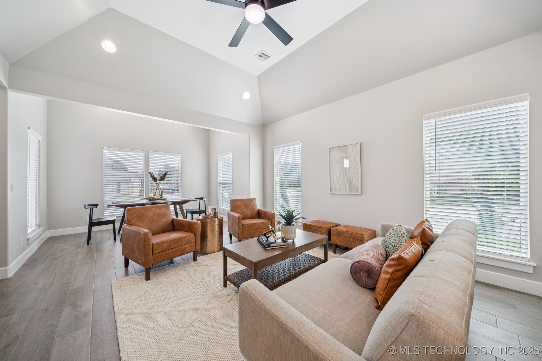 214 S Bluff Street B Property Photo 8