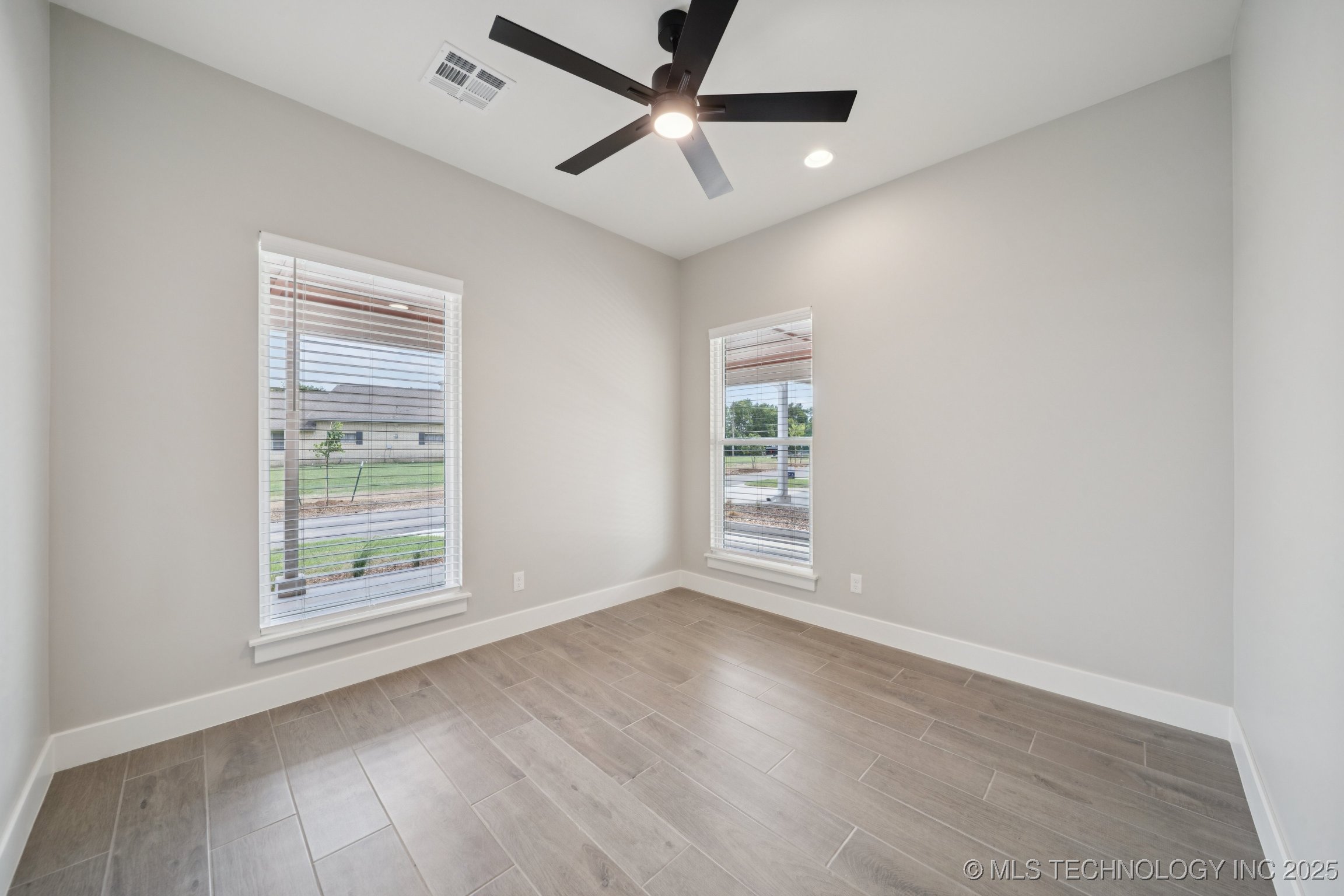 210 S Bluff Street B Property Photo 19
