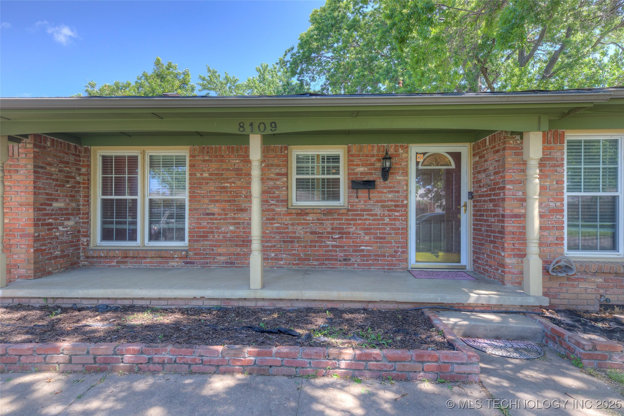 8109 E 31st Place Property Photo 2