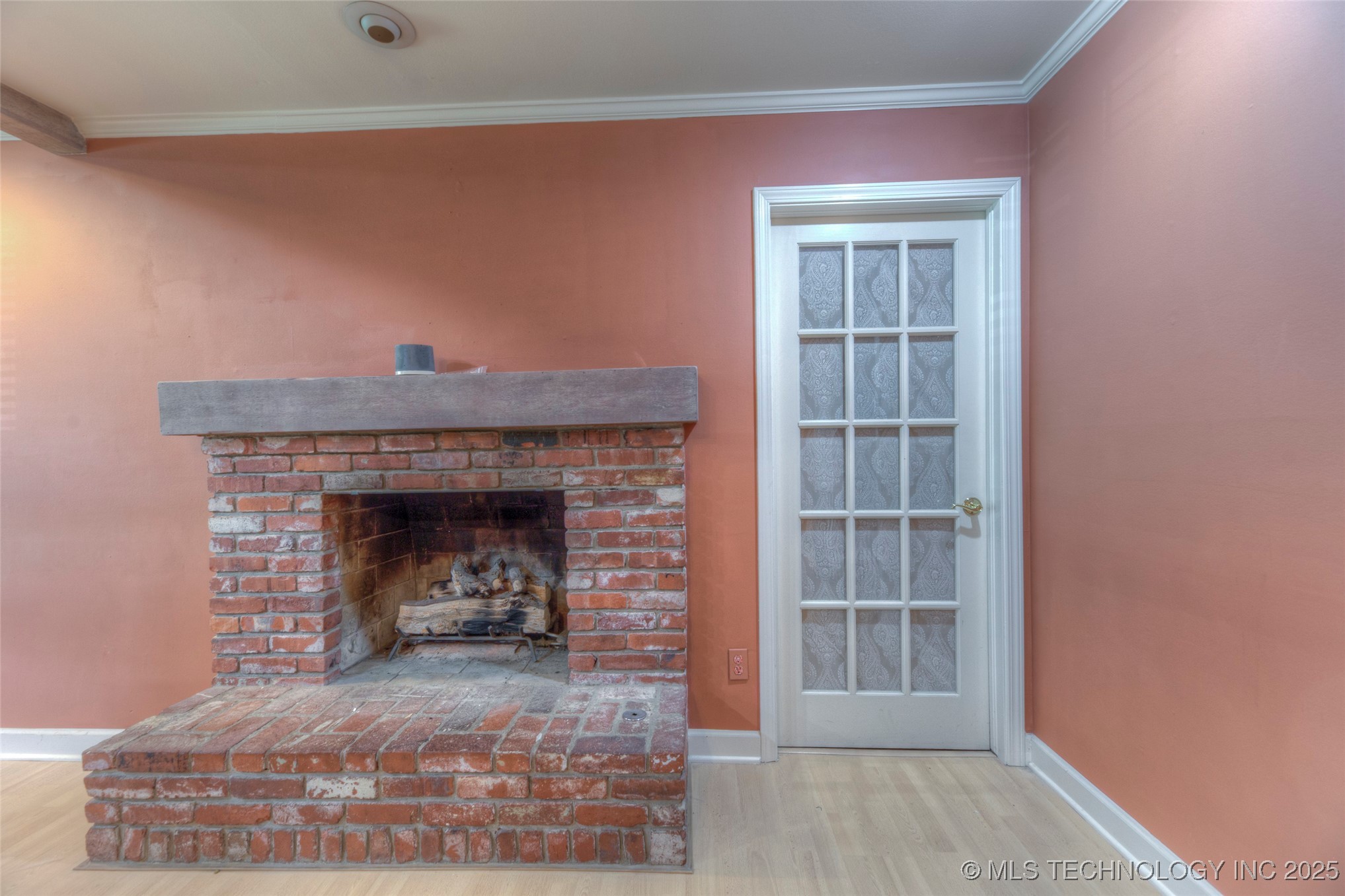 8109 E 31st Place Property Photo 6